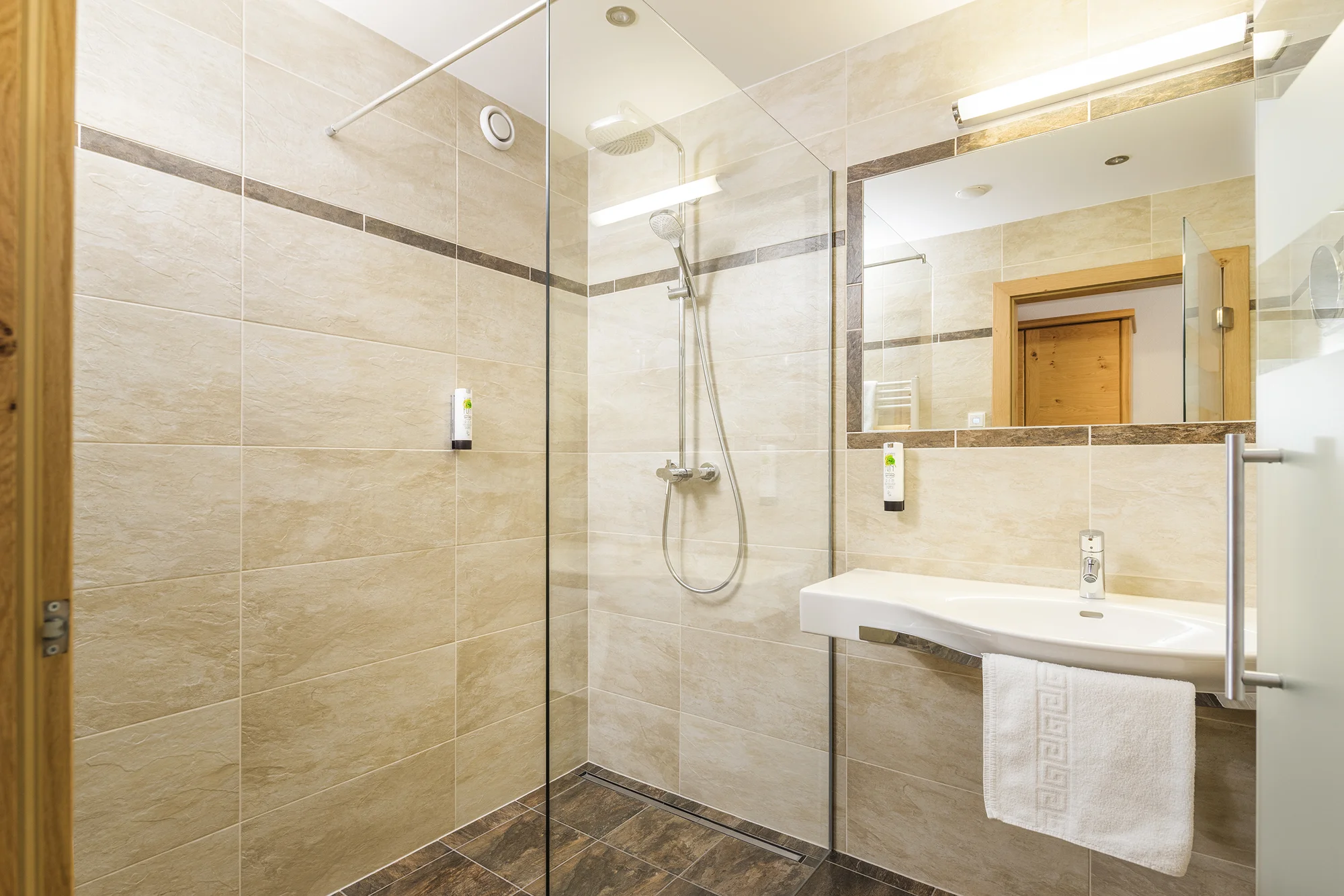 Relax i aktivní dovolená v Alpách: 4* hotel s polopenzí plus, neomezený wellness, karta výhod