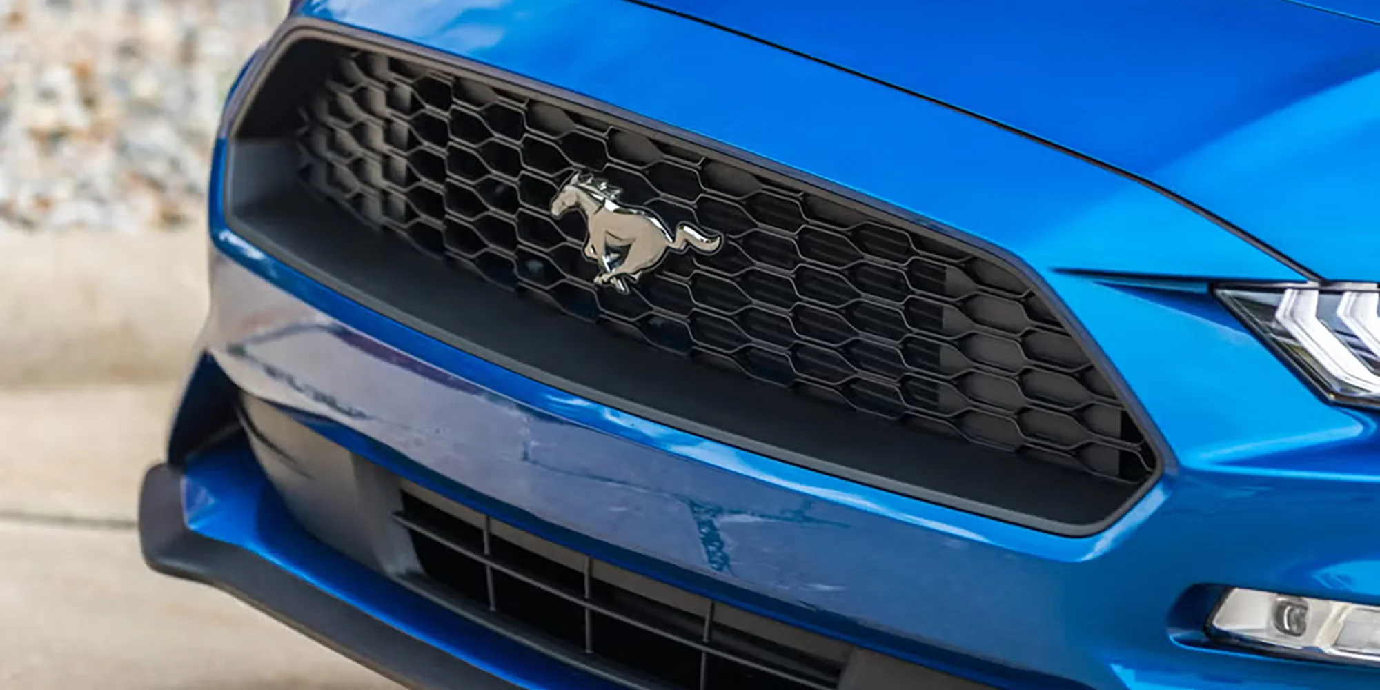 Ford Mustang GT: 20–40 min. zážitkové jízdy na okreskách na 5 místech po ČR