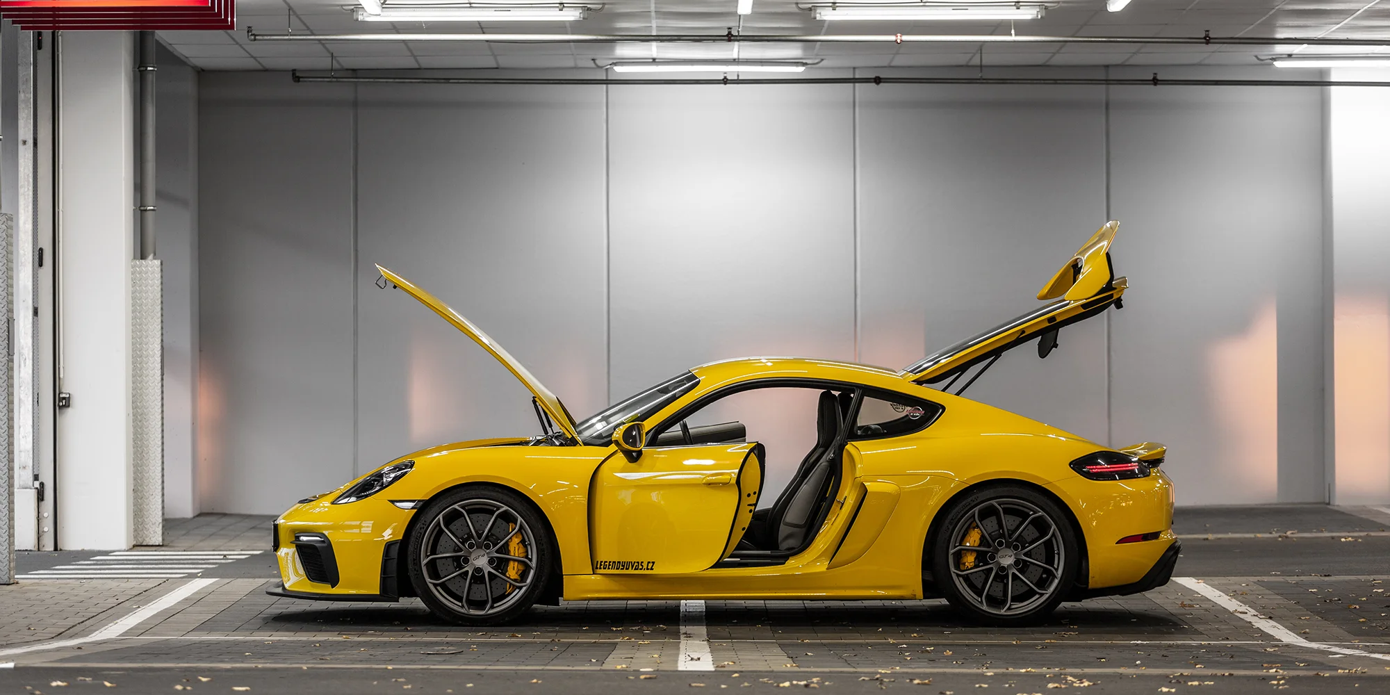 Porsche GT4 na závodním okruhu: spolujízda či řízení, 4 místa po celé ČR