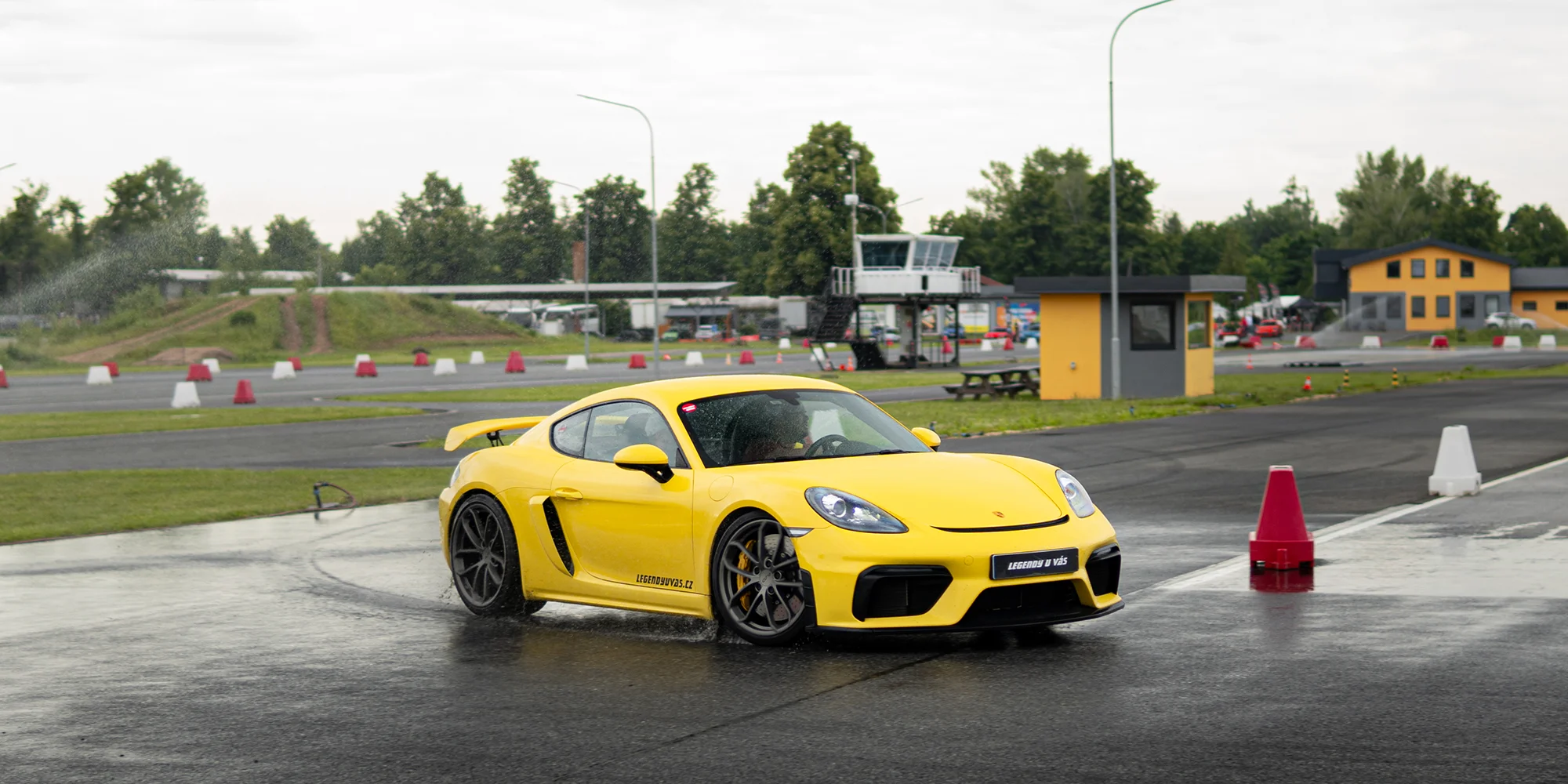 Jízda v Porsche 718 GT4 na okreskách: až 40 min. jako řidič či spolujezdec