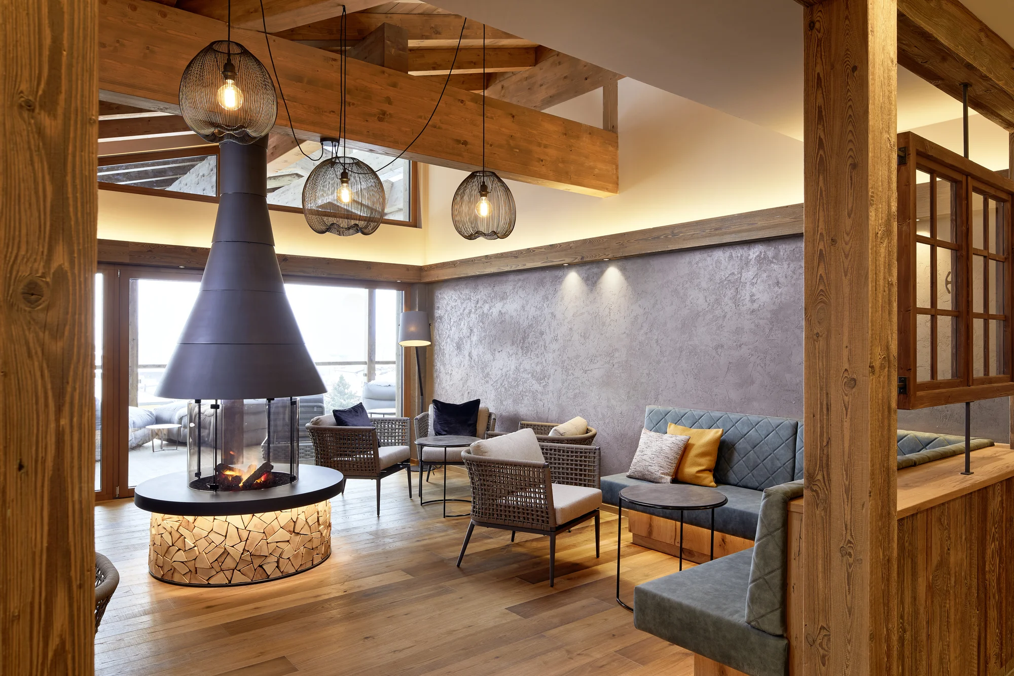 Krásný hotel v Tyrolsku: polopenze plus, neomezený wellness s infinit bazénem a výlety i golf