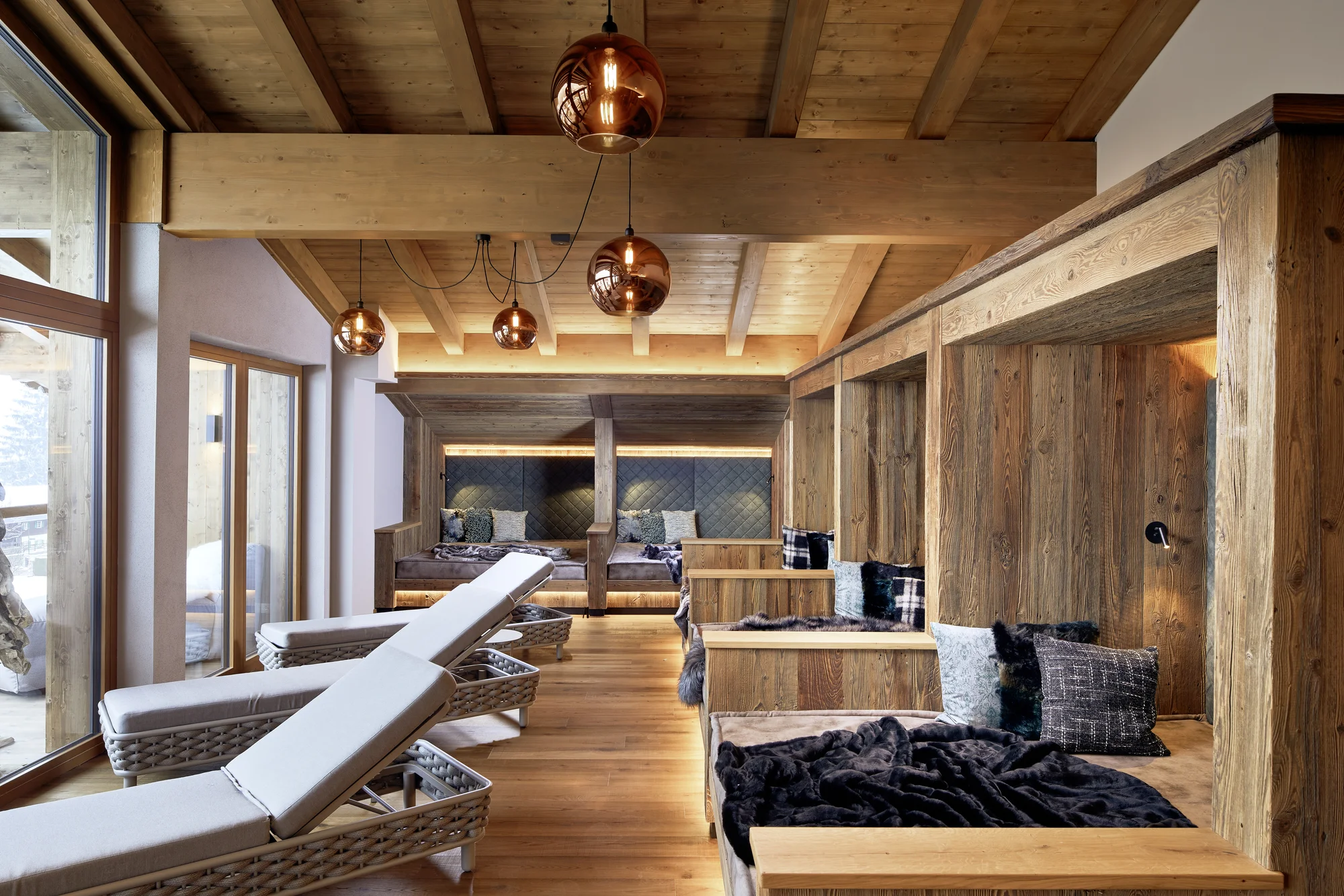 Krásný hotel v Tyrolsku: polopenze plus, neomezený wellness s infinit bazénem a výlety i golf
