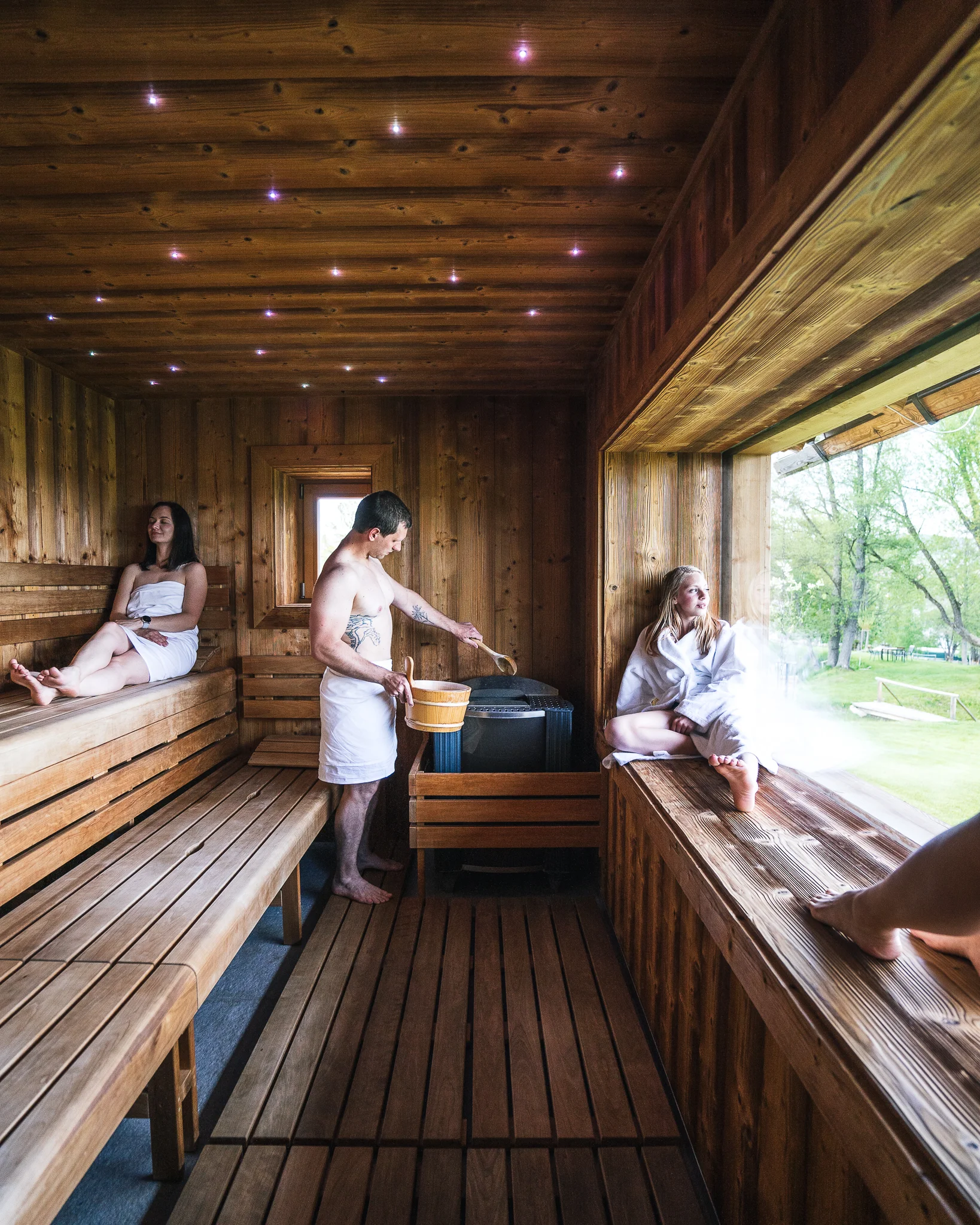 120 min. relaxu v privátní panoramatické finské sauně až pro 6 osob