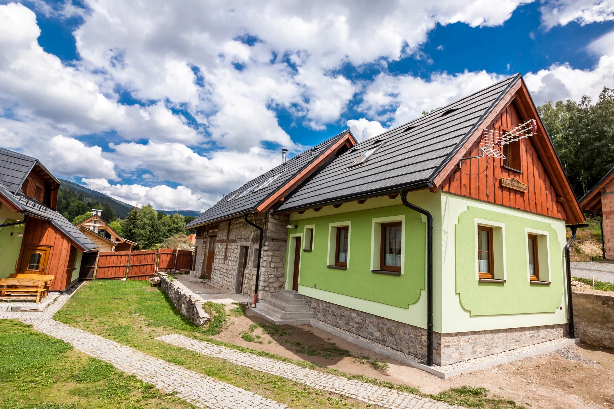 Pobyt na Dolní Moravě: zrekonstruované apartmány i horská chalupa až pro 14 osob
