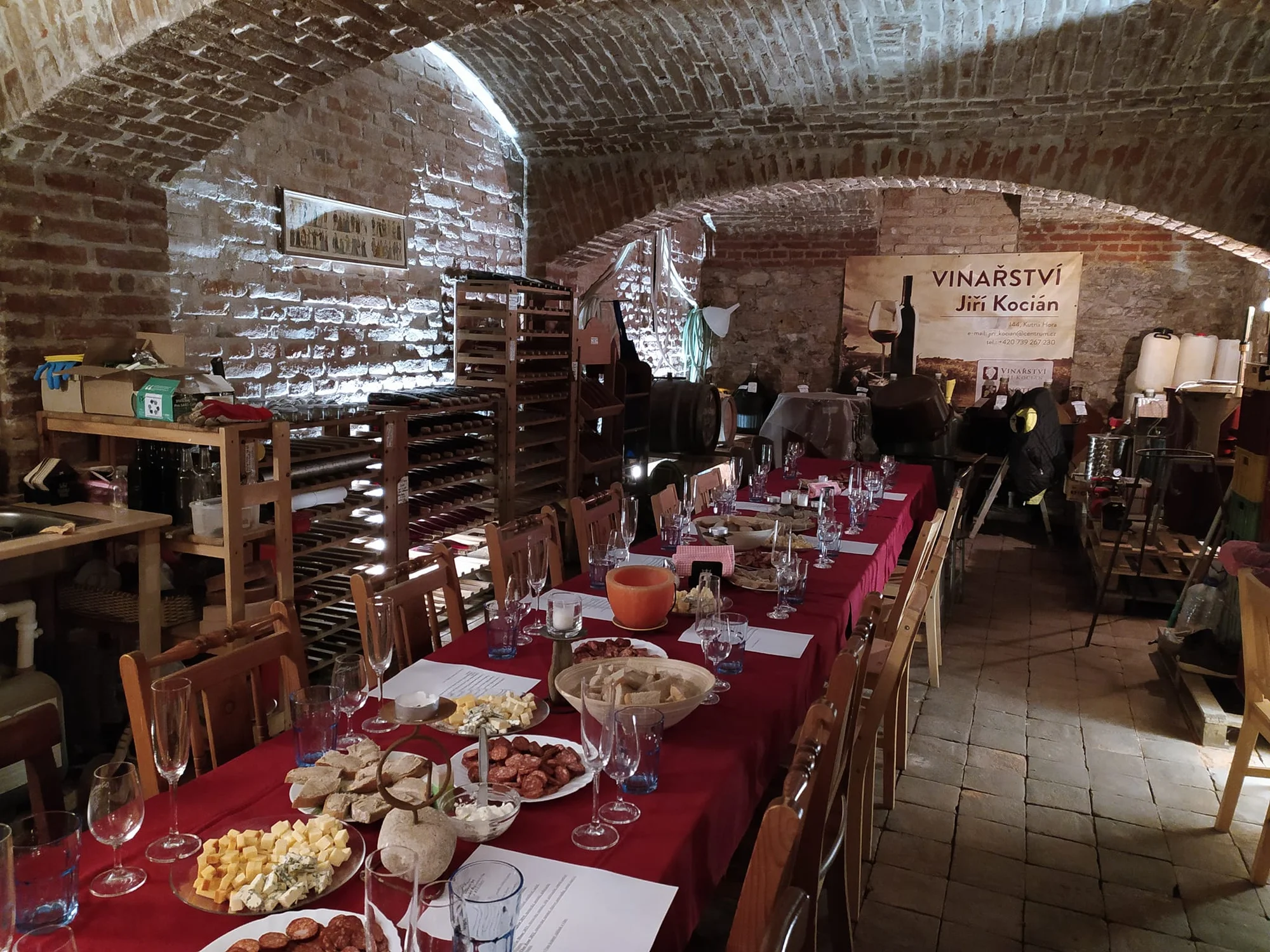 Řízená degustace vín ve Vinařství Kocián: objevte jedinečné chutě Kutné Hory