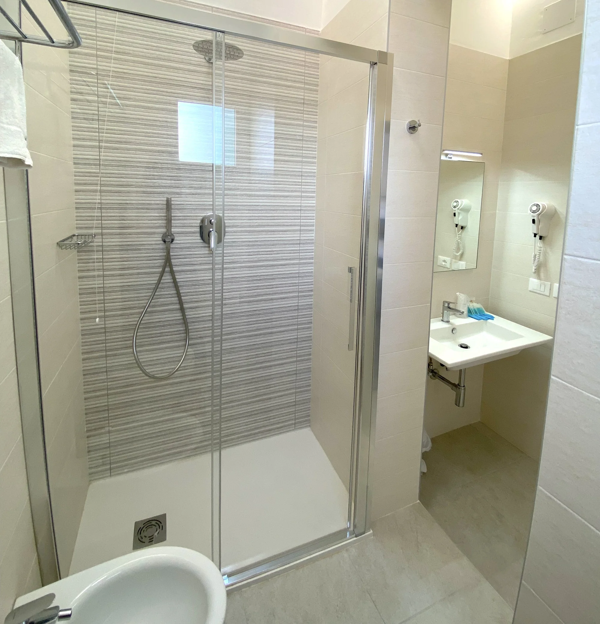 Dovolená v Itálii: 3* hotel v Caorle přímo u pláže se snídaní i plážový servis