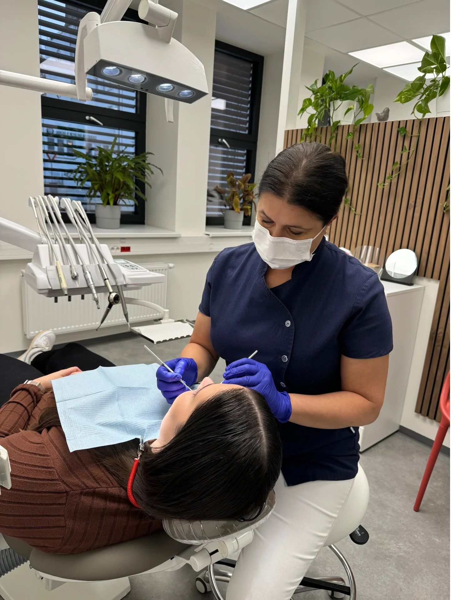 Zářivý úsměv: důkladná dentální hygiena ve Zlíně pro děti i dospělé