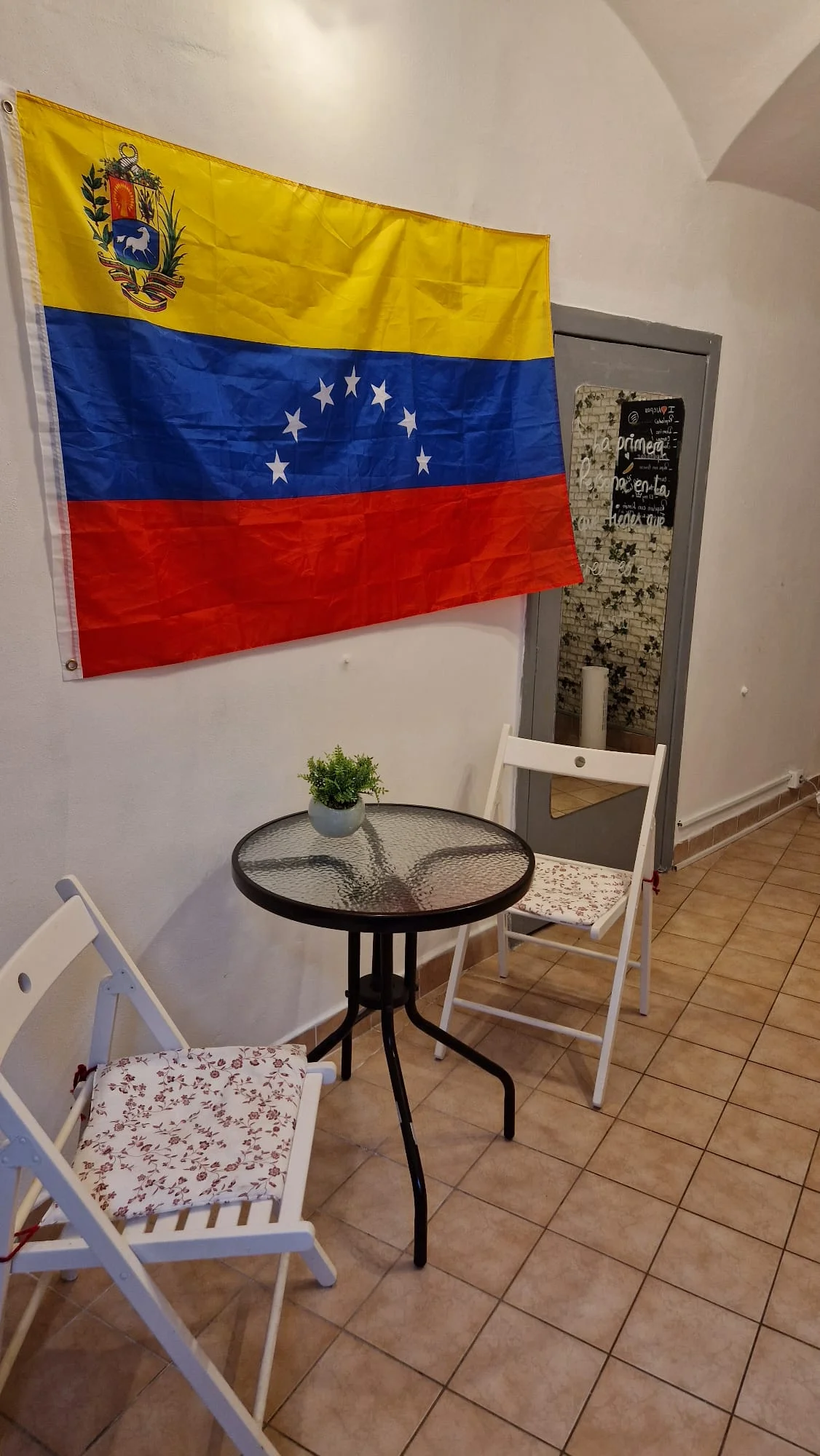 Venezuelské menu pro 1-2 osoby: plněné placky, masové kapsy, mozzarellové tyčinky i limonáda