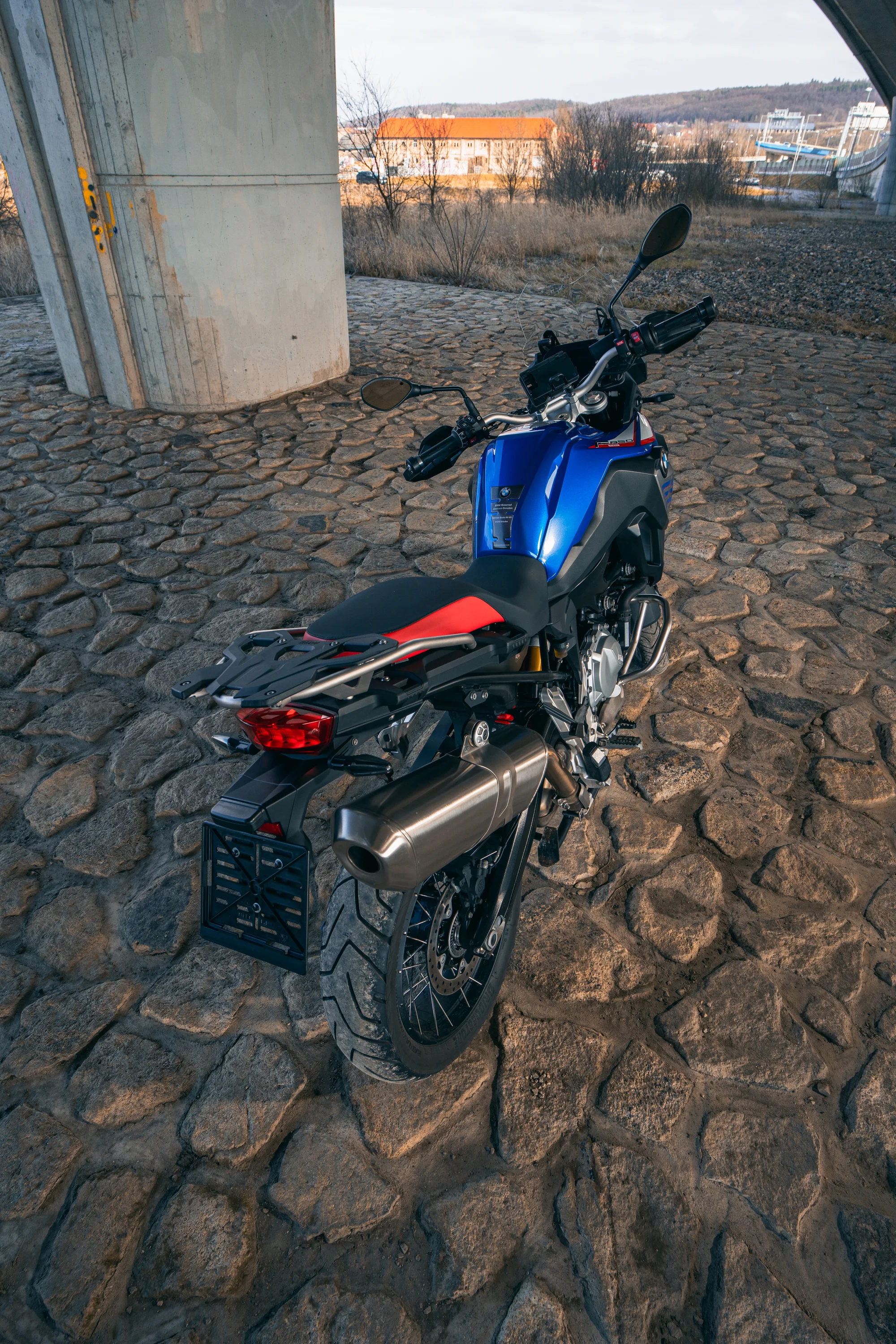 Pronájem motorky BMW na 1 den nebo celý týden i s možností příslušenství