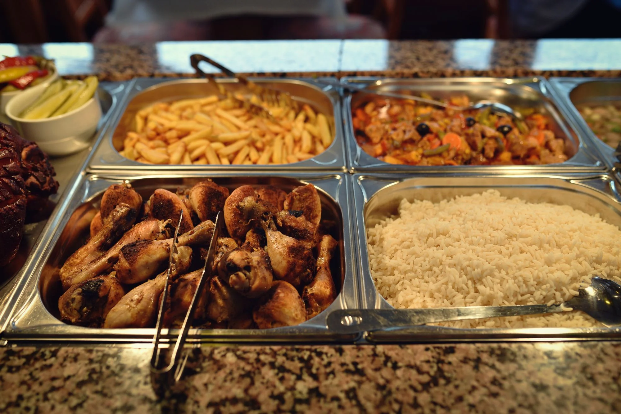 2hod. plavba po Vltavě s rautem all you can eat pro děti i dospělé