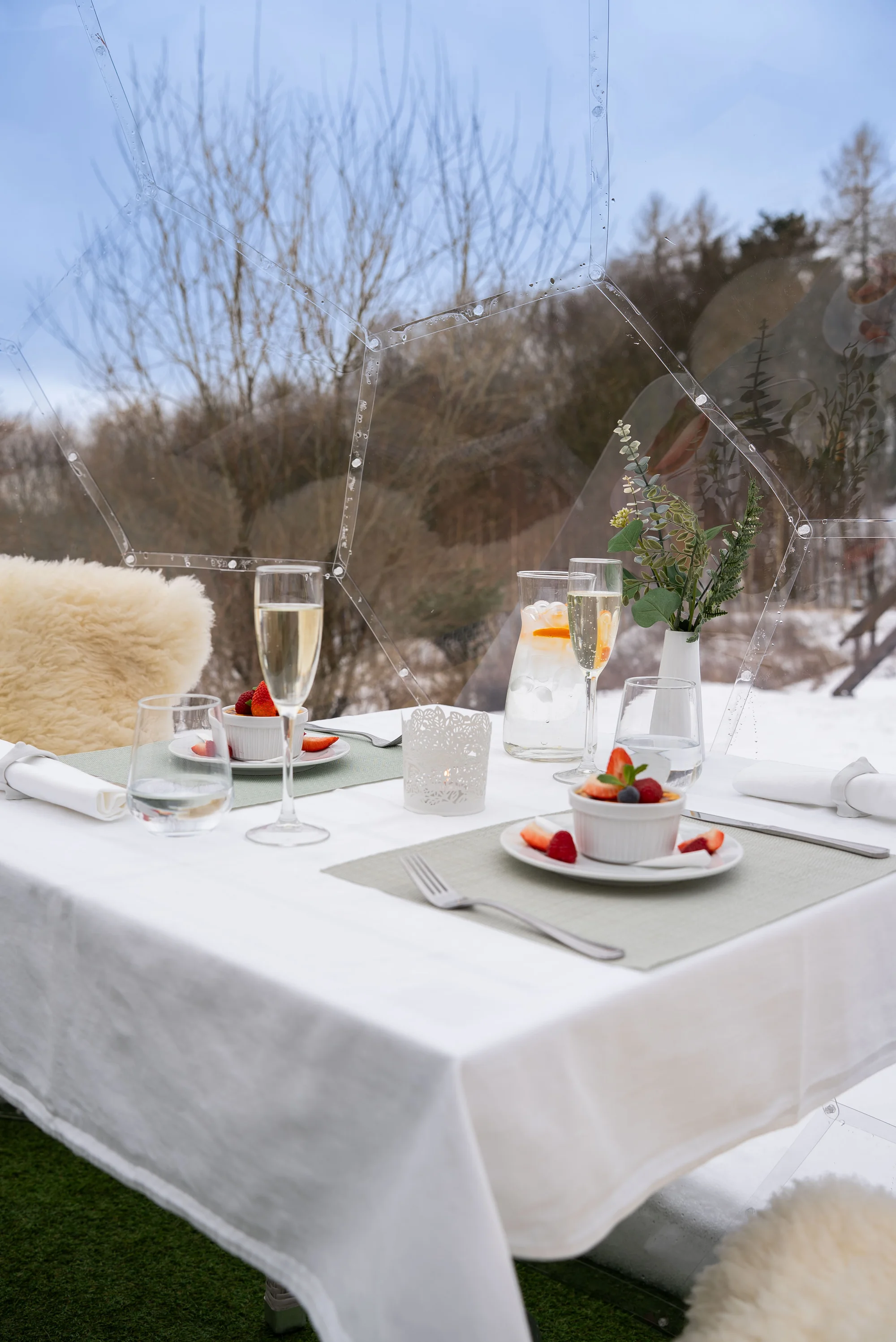 Čtyřchodové menu ve venkovním iglú u Hasištejnu pro 2 či 4 osoby