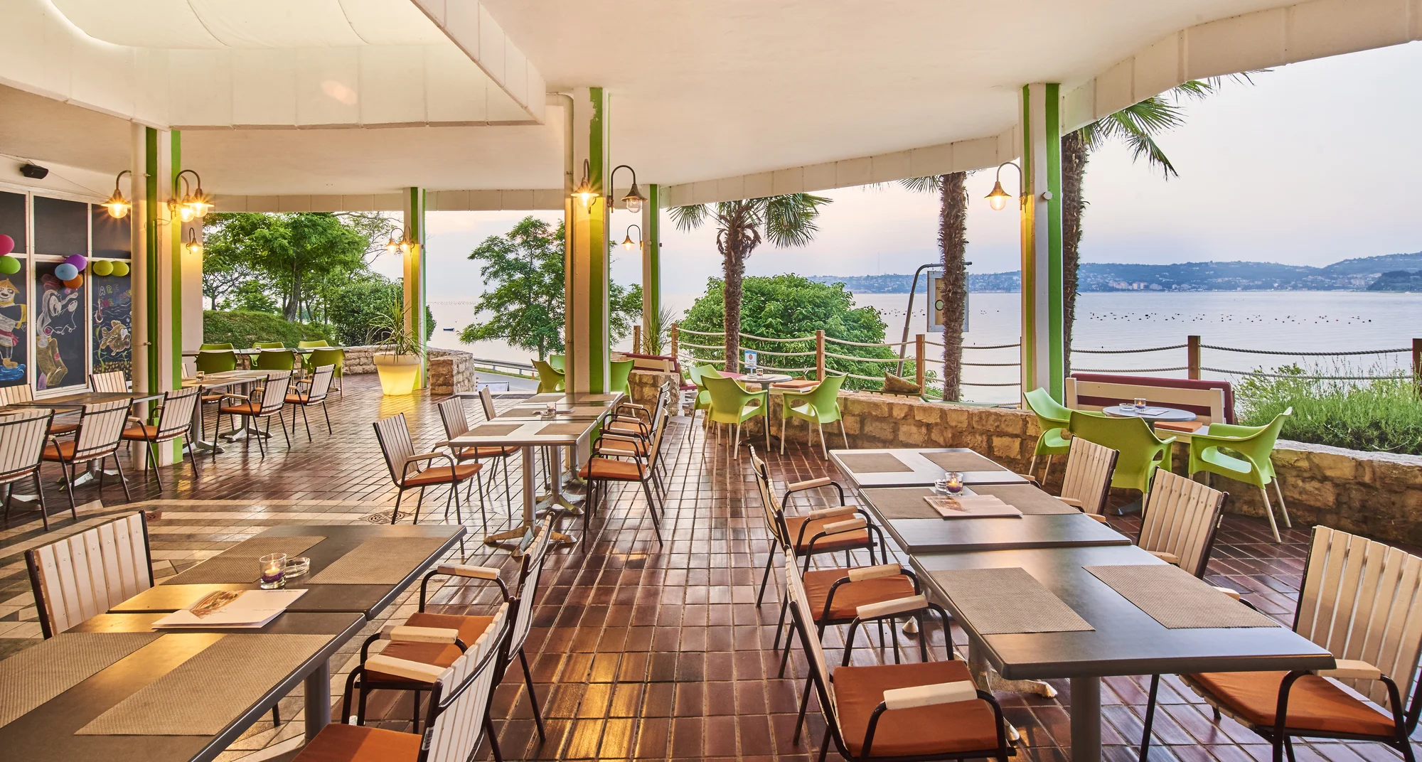 Apartmány na Istrii: jednoduché ubytování u pláže, bez stravy nebo s polopenzí plus