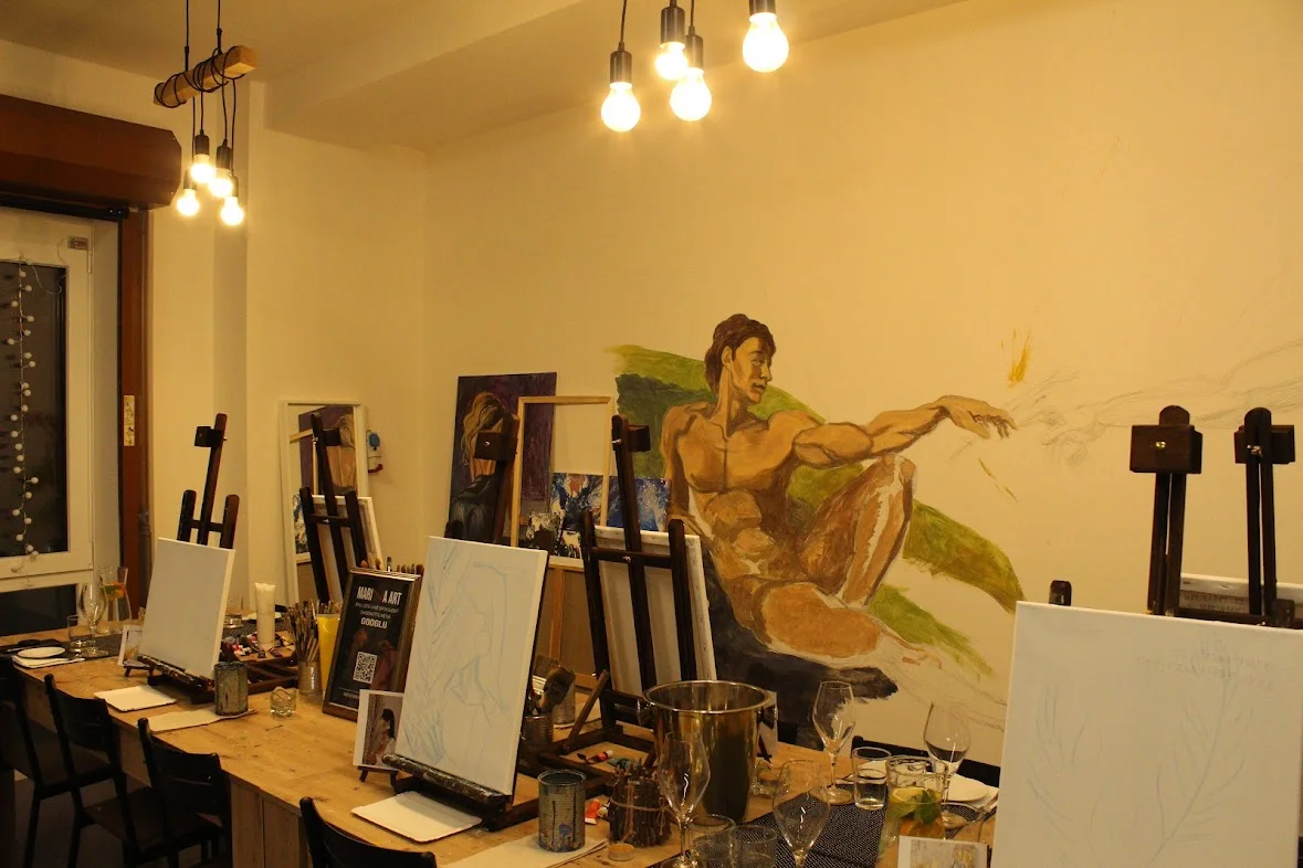 Art-degustace pro 1 či 2 osoby: zážitkový večer s malováním a ochutnávkou 6 vzorků vín