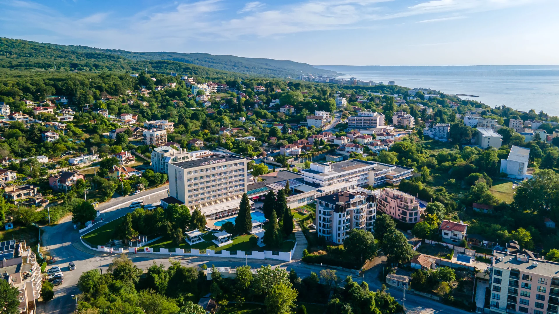 Autobusový zájezd na Zlaté Písky: 7 nocí v hotelu s bazénem a all inclusive