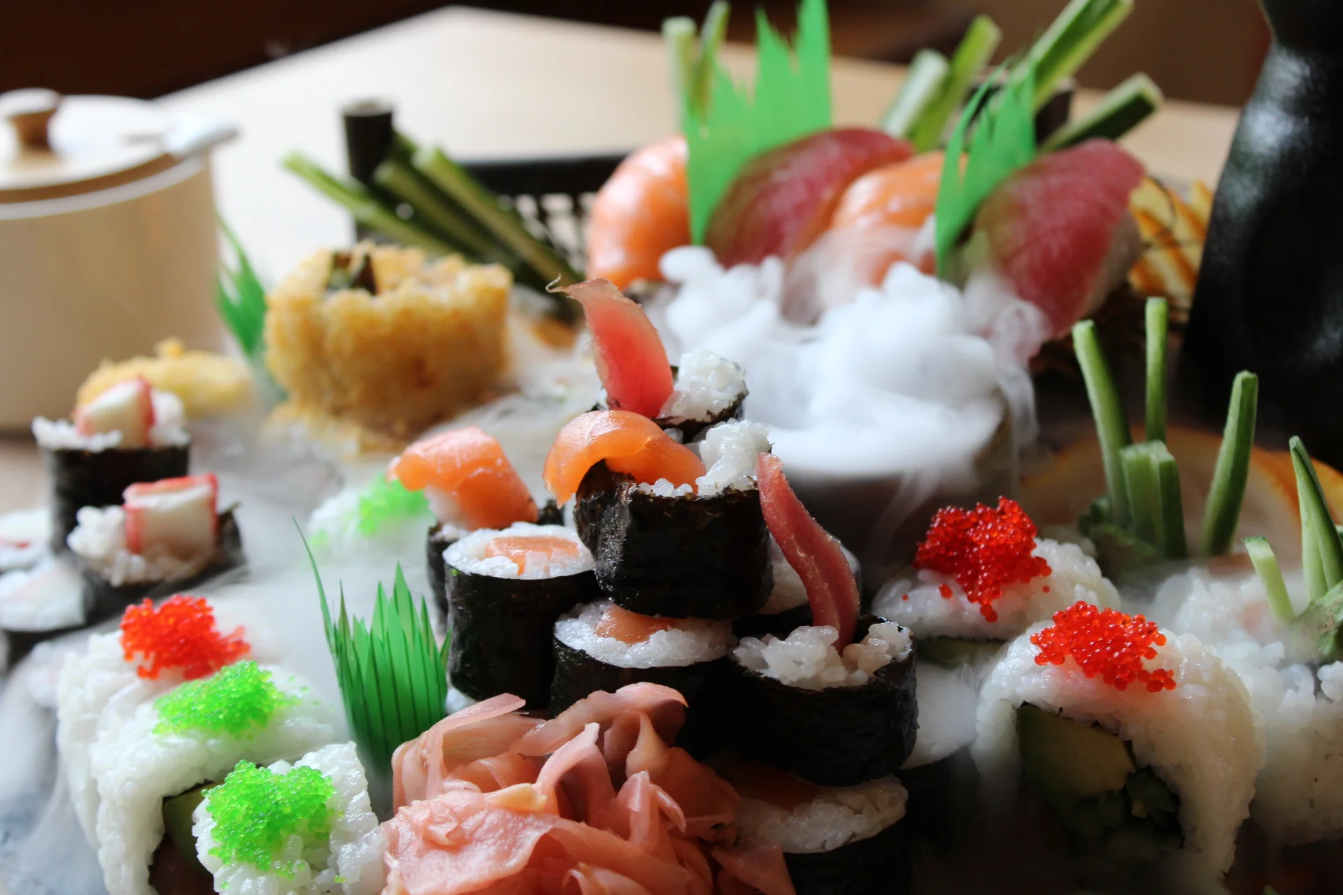 Otevřené vouchery do nové asijské restaurace a sushi baru v Pardubicích: 300-1000 Kč