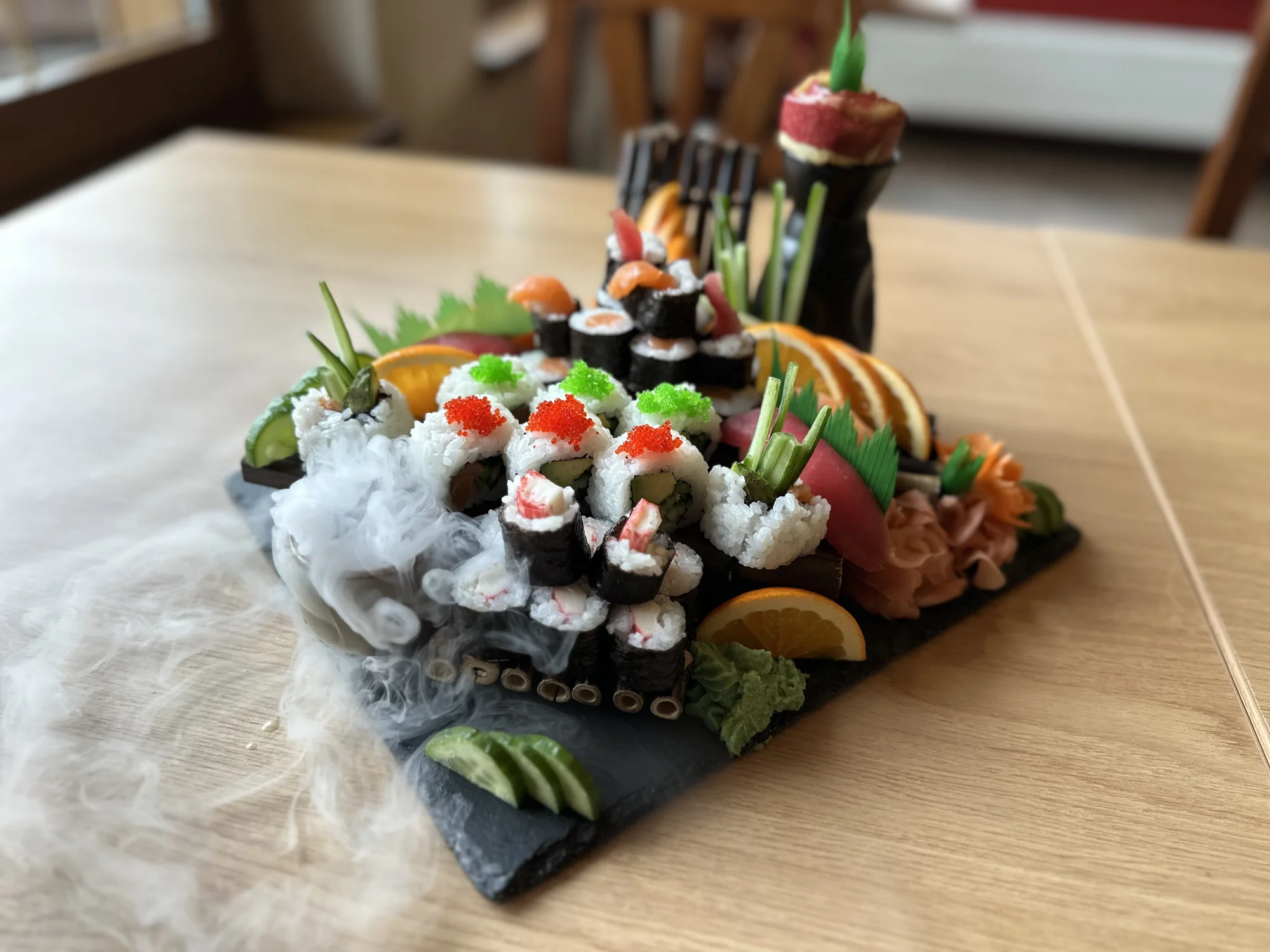 Otevřené vouchery do nové asijské restaurace a sushi baru v Pardubicích: 300-1000 Kč