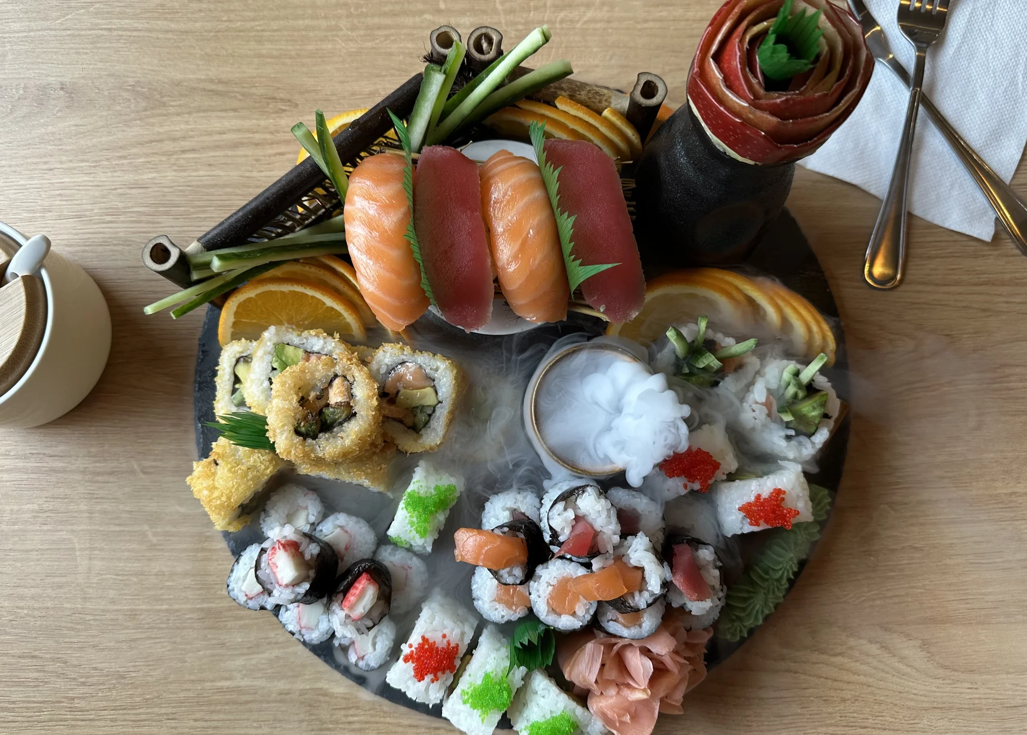 Otevřené vouchery do nové asijské restaurace a sushi baru v Pardubicích: 300-1000 Kč