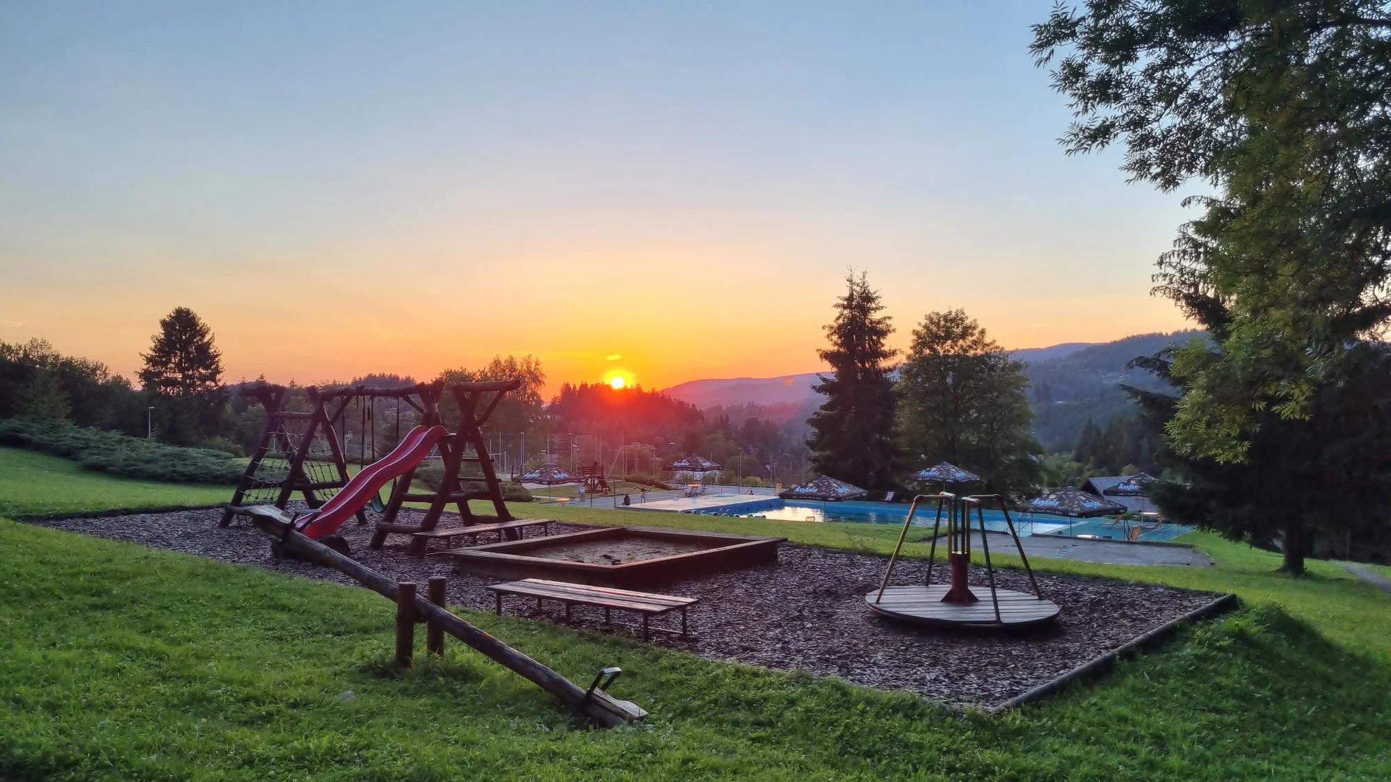 Pobyt v Beskydech v resortu u přehrady: jídlo, neomezený wellness s bazénem a bohaté vyžití
