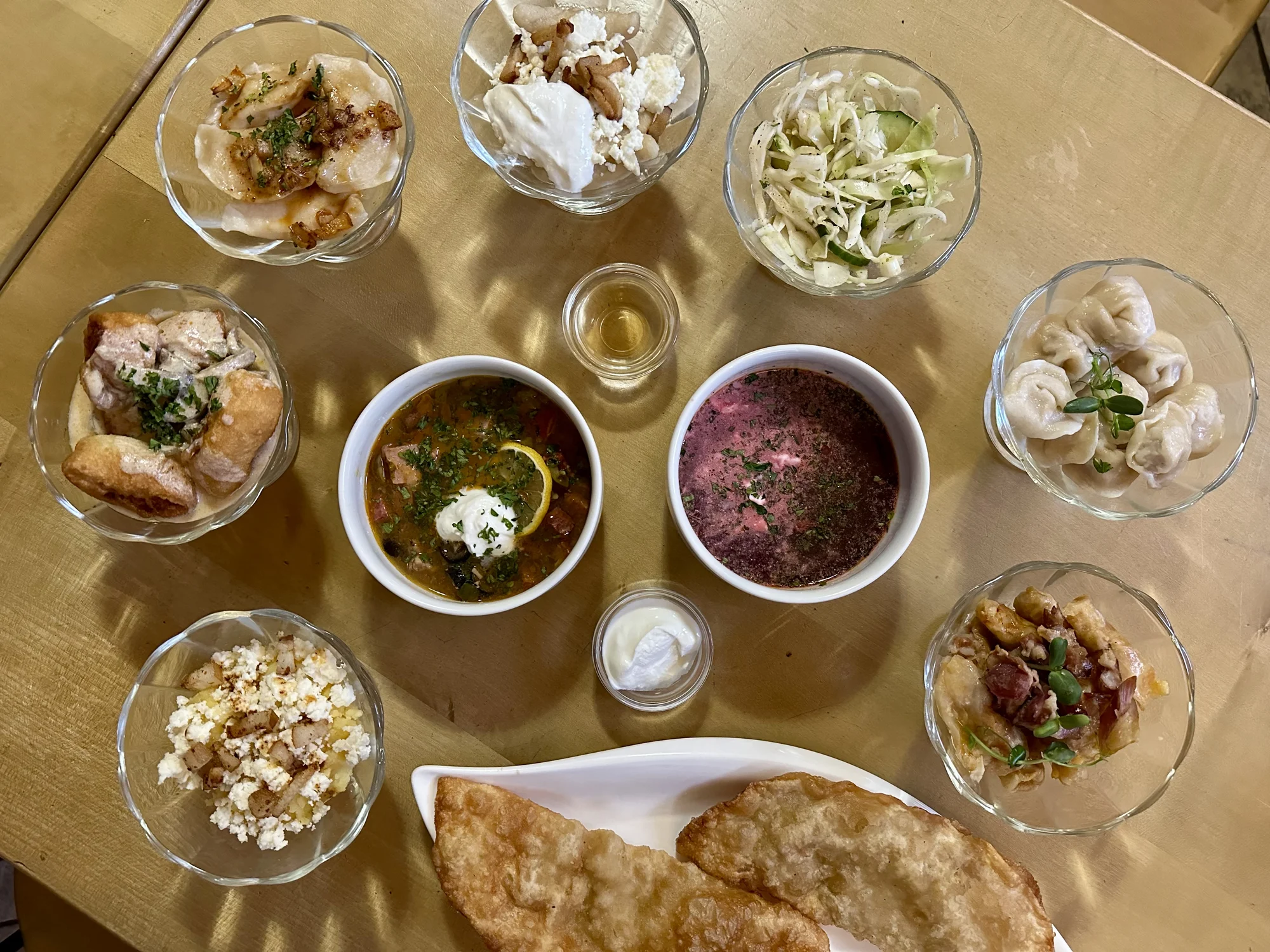 Ukrajina na talíři: degustační menu o 9 chodech pro 2 osoby v tradiční restauraci