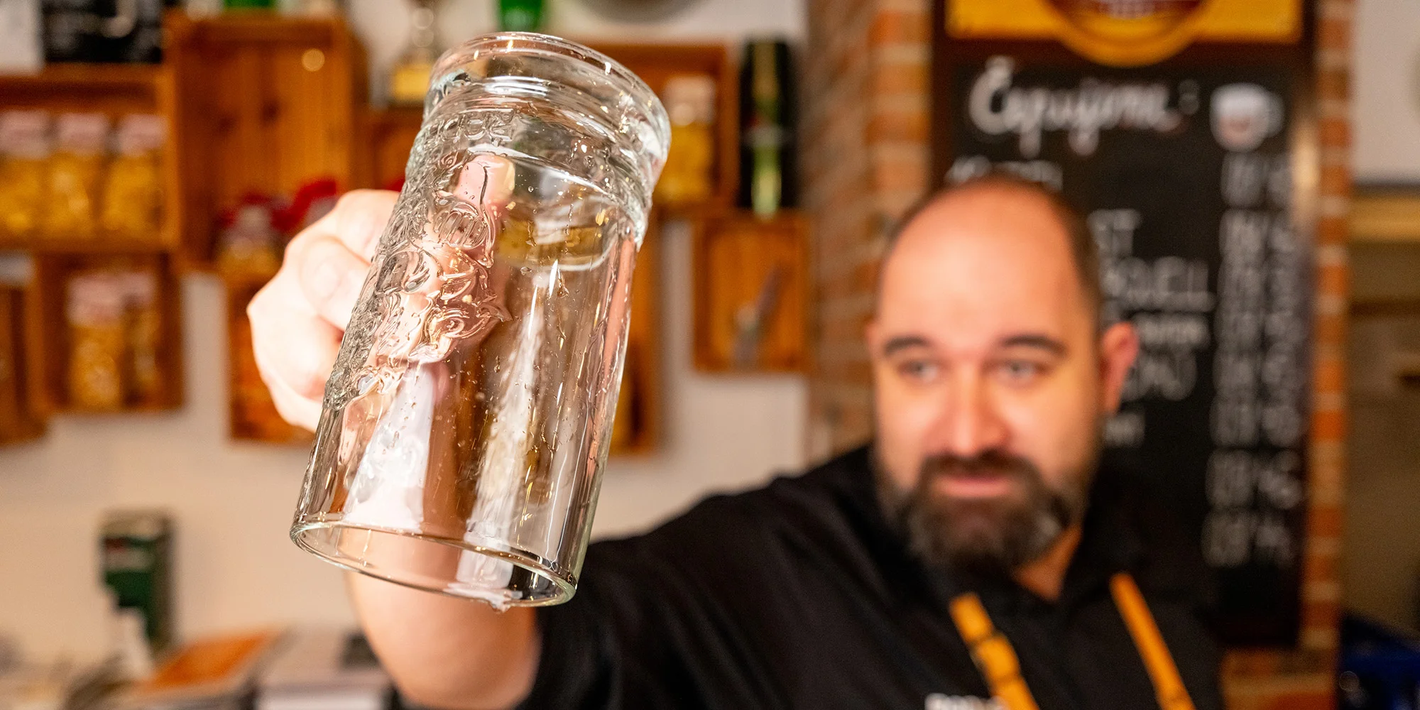 Uhaste žízeň metrem piv: 10 půllitrů světlého ležáku Kozel 11°