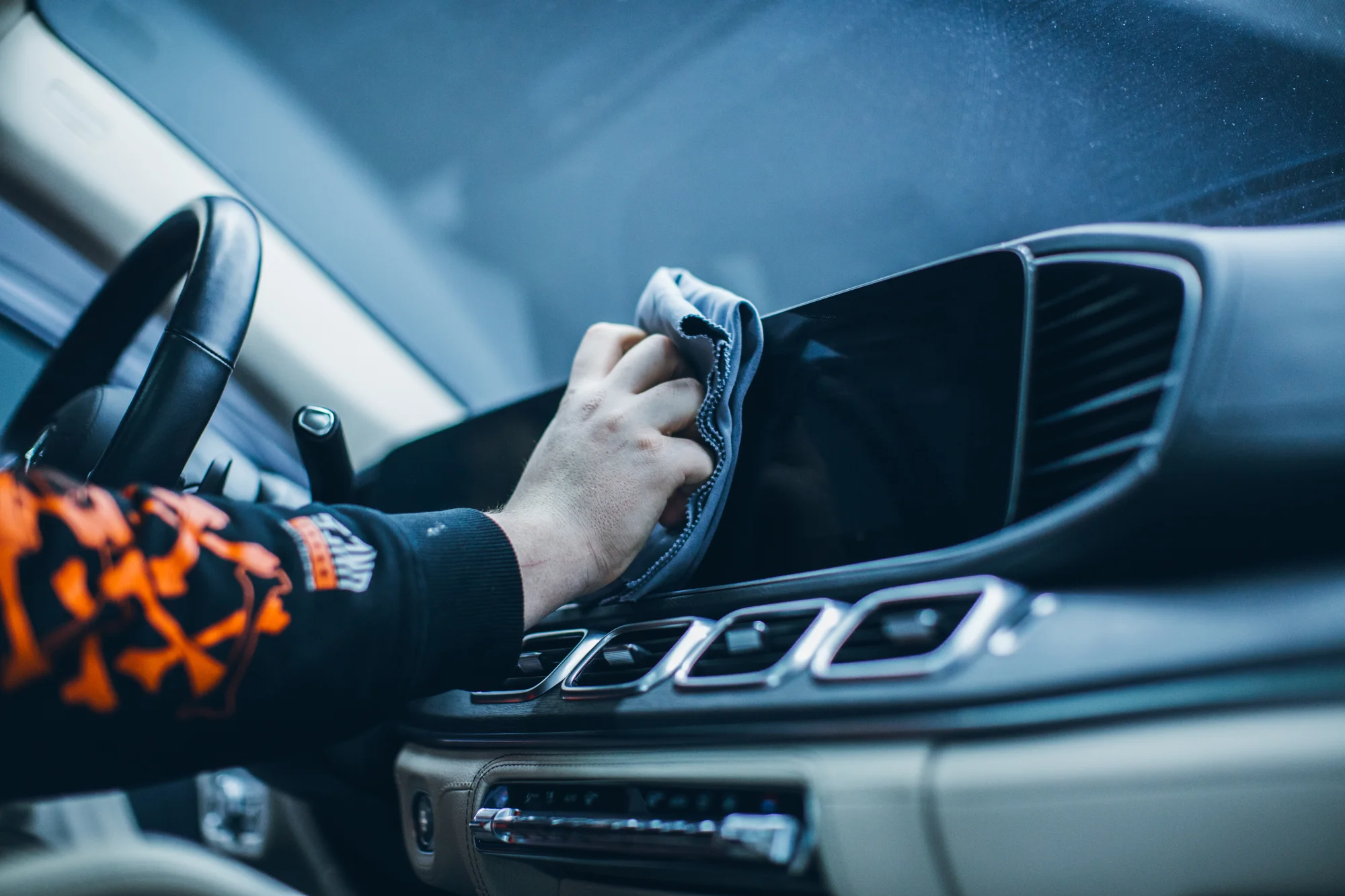 Auto jako nové: čištění interiéru auta i kompletní balíček