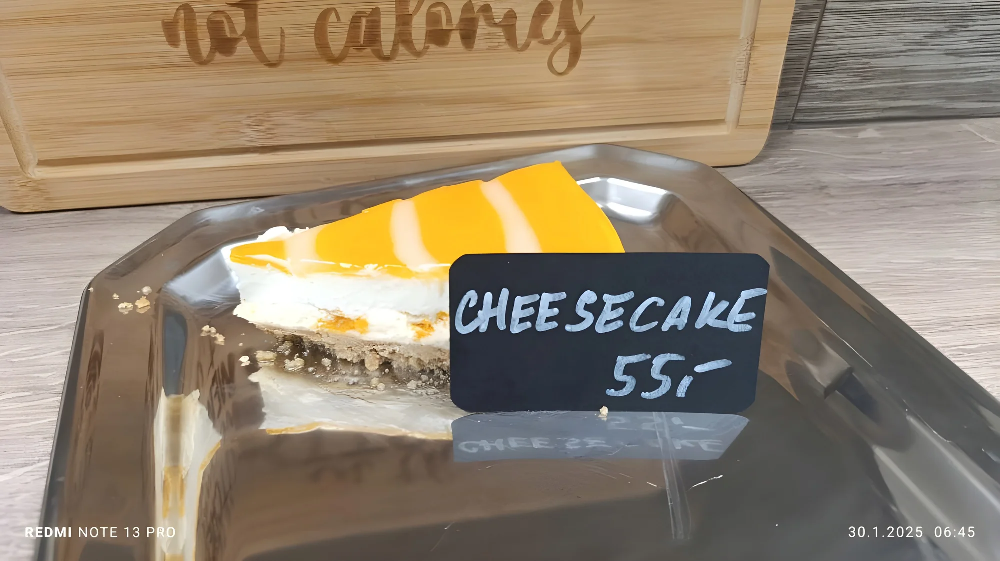 Káva nebo prosecco a cheesecake či skořicový croissant u centra Olomouce