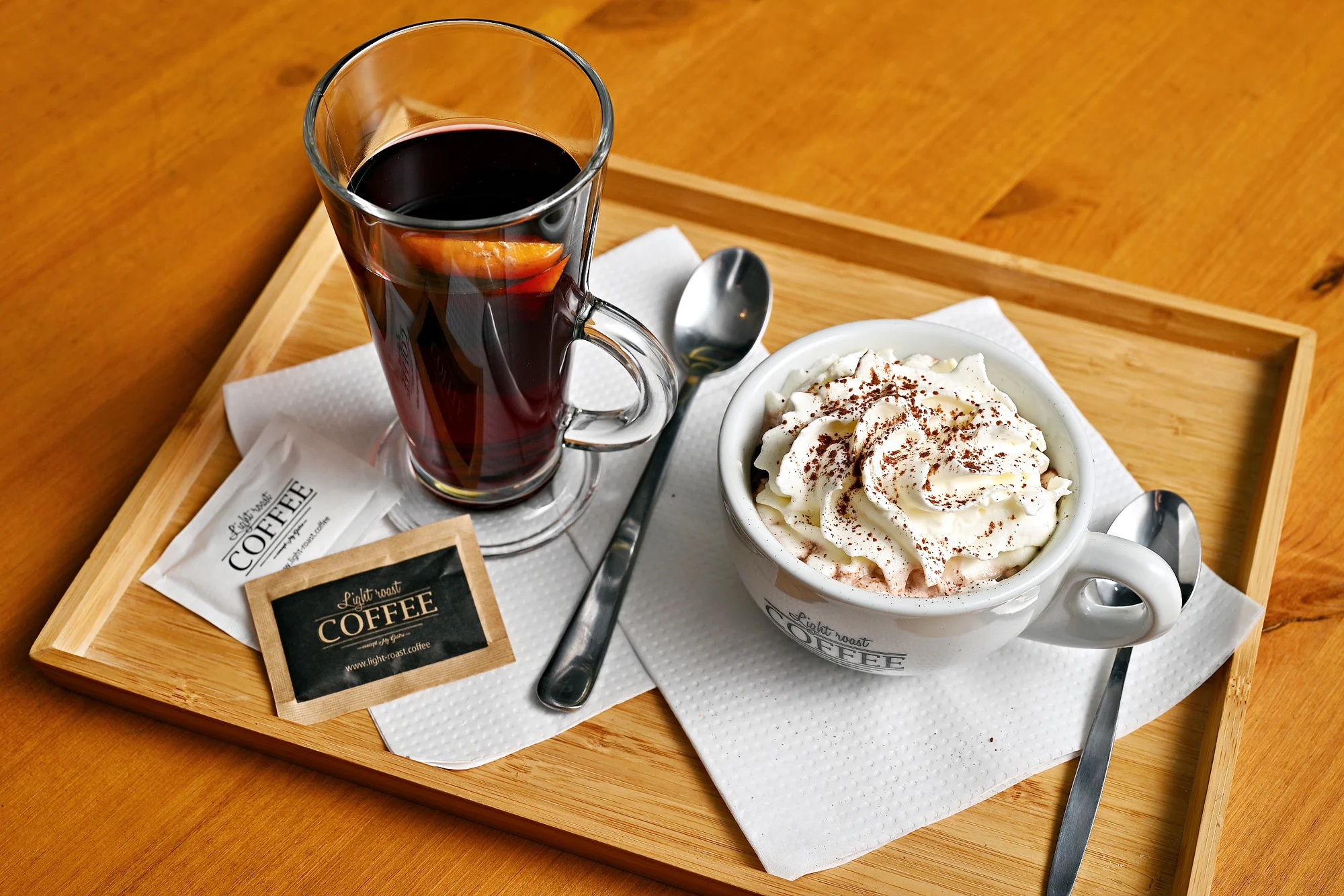 Pití a zábava až pro 6 osob: horký nápoj, prosecco, koktejly a deskovky