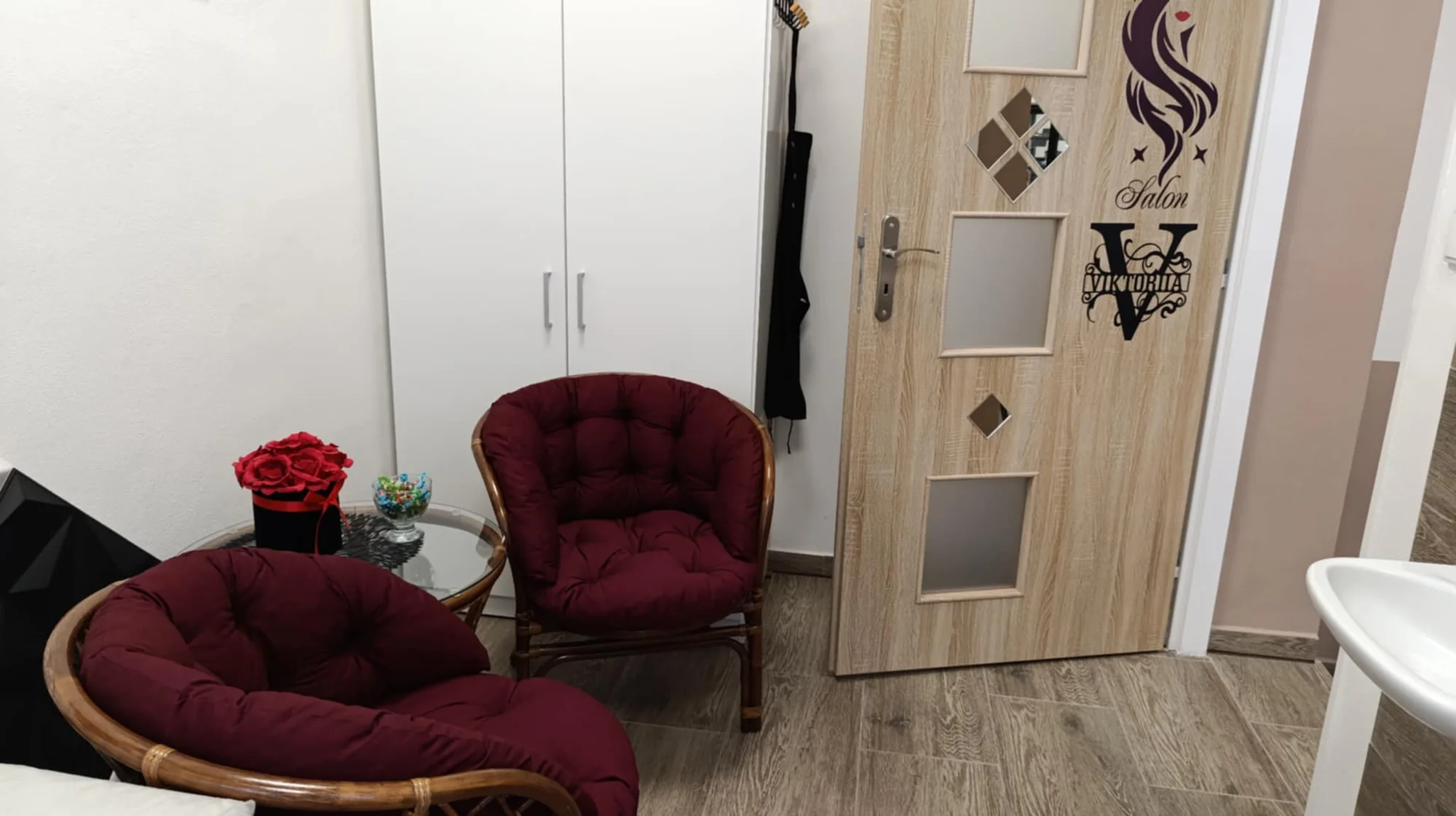 Perfektně nalíčená každý den: permanentní make-up očních linek, rtů i obočí