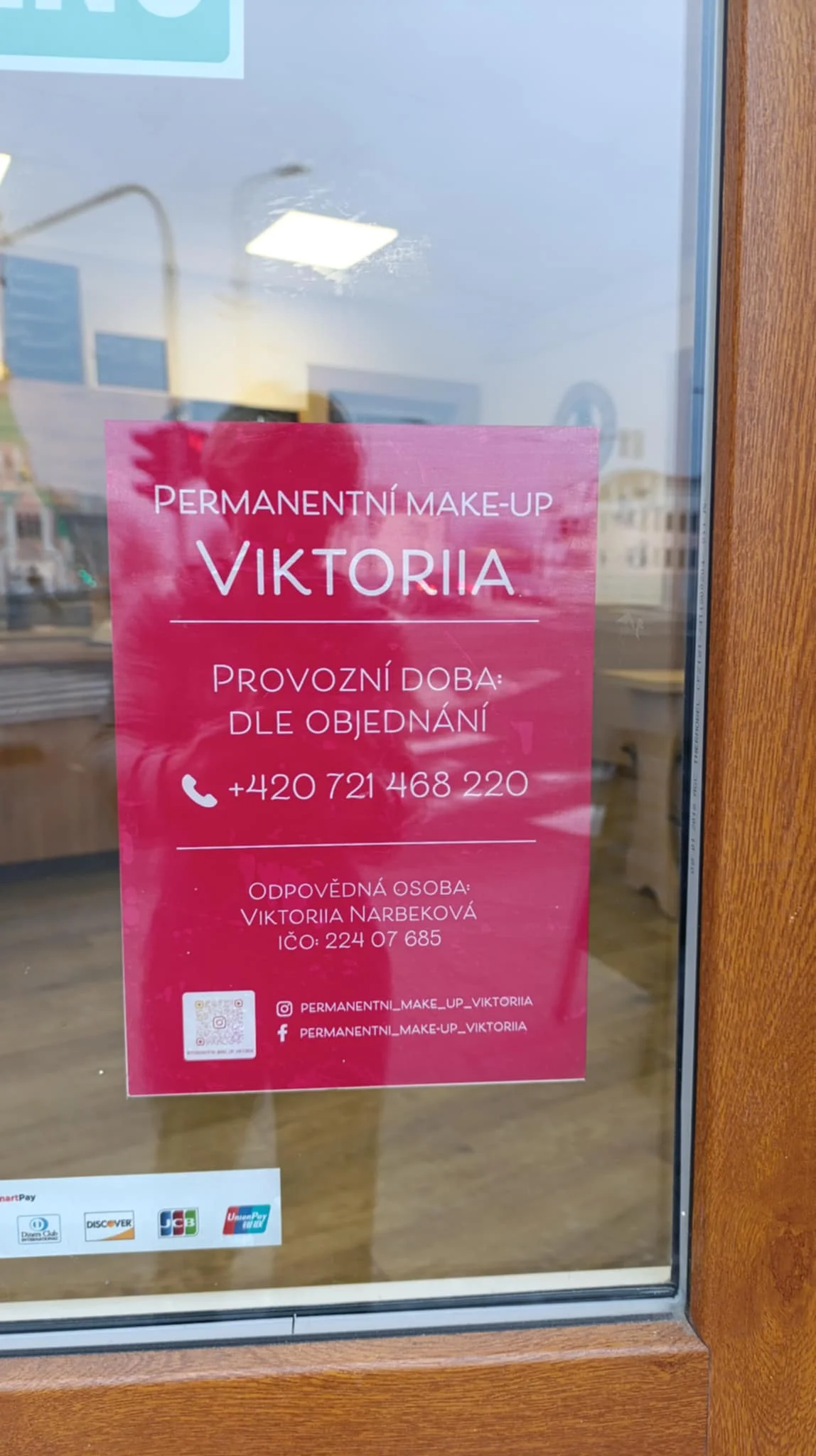 Perfektně nalíčená každý den: permanentní make-up očních linek, rtů i obočí
