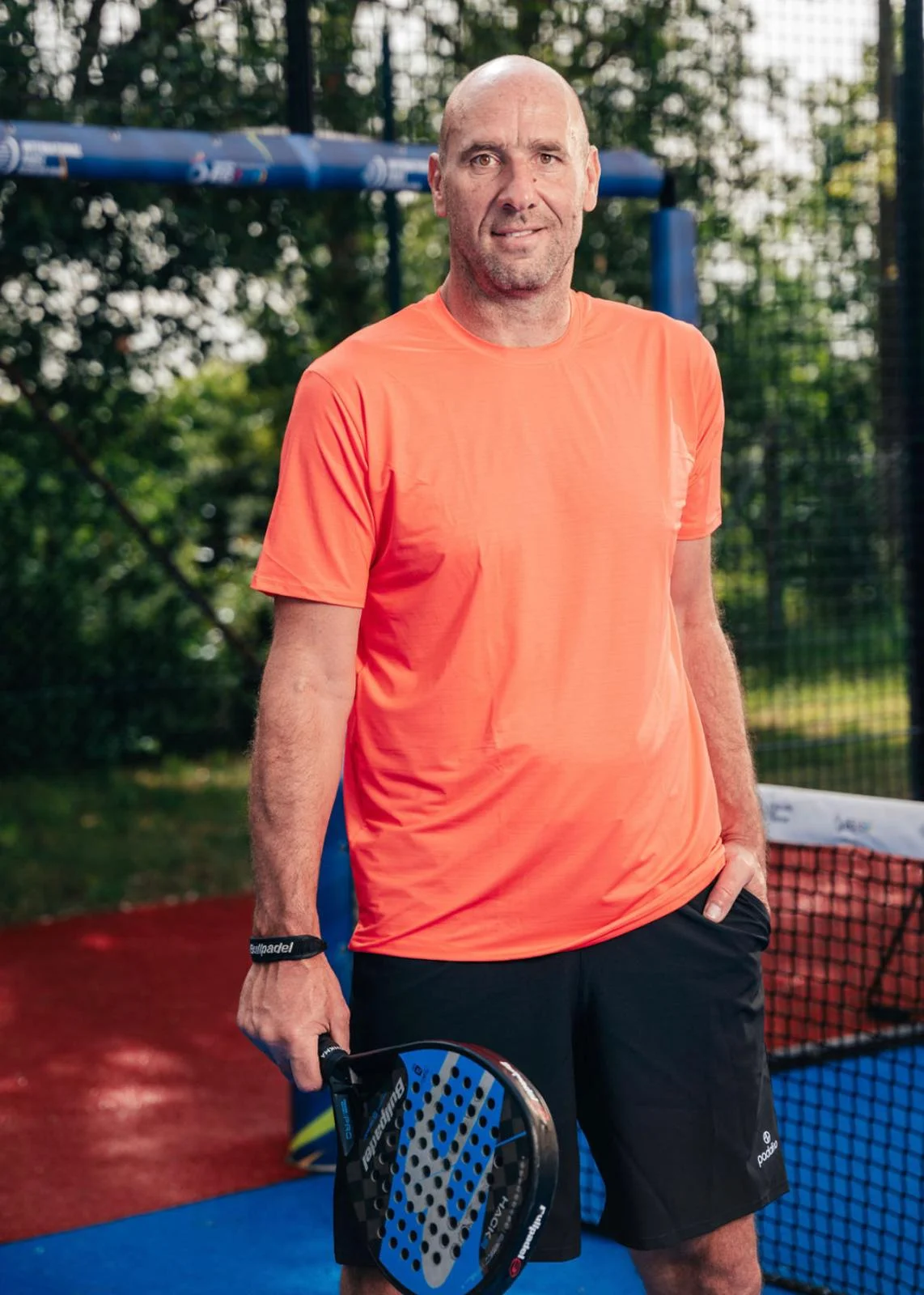 Zahrajte si s legendou Janem Kollerem: 90min. zápas v padelu pro 1–3 osoby