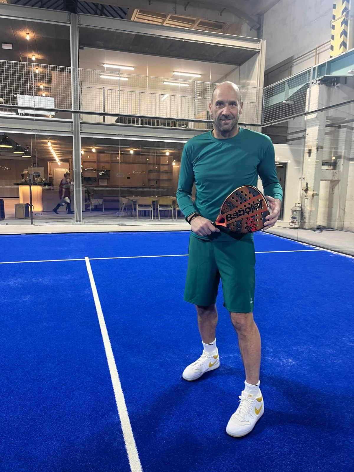 Zahrajte si s legendou Janem Kollerem: 90min. zápas v padelu pro 1–3 osoby