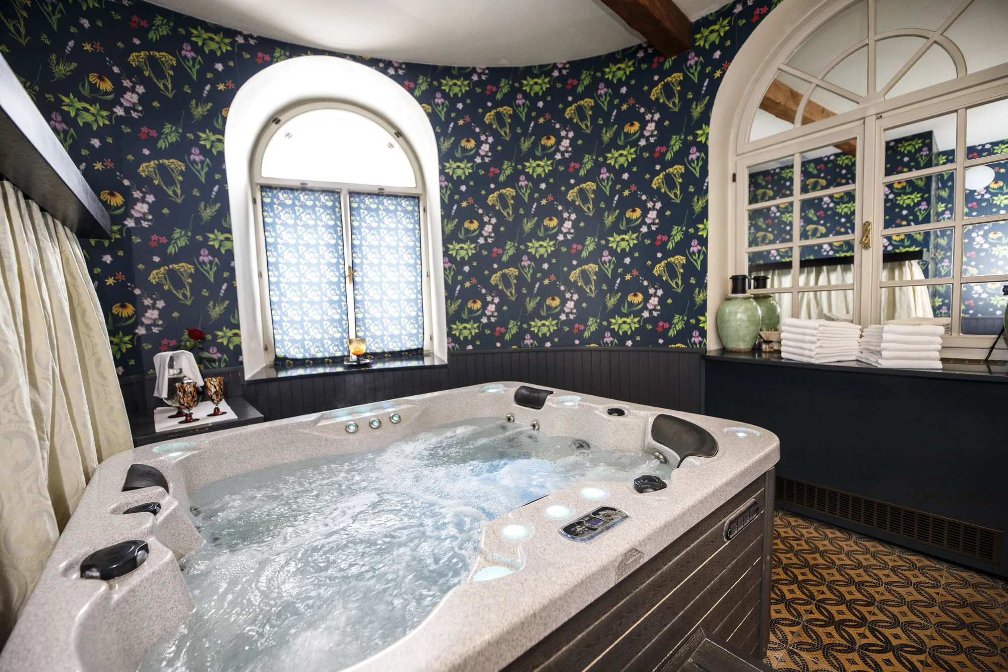 Pohádka v 5* Chateau Herálec: snídaně a wellness neomezeně, na výběr i gurmánský pobyt