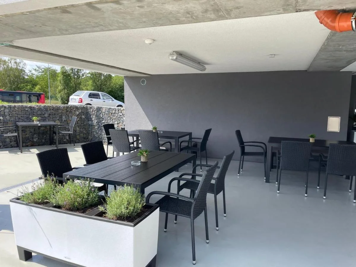 Pobyt v Brandýse nad Labem: moderní hotel i včetně snídaní na pokoj
