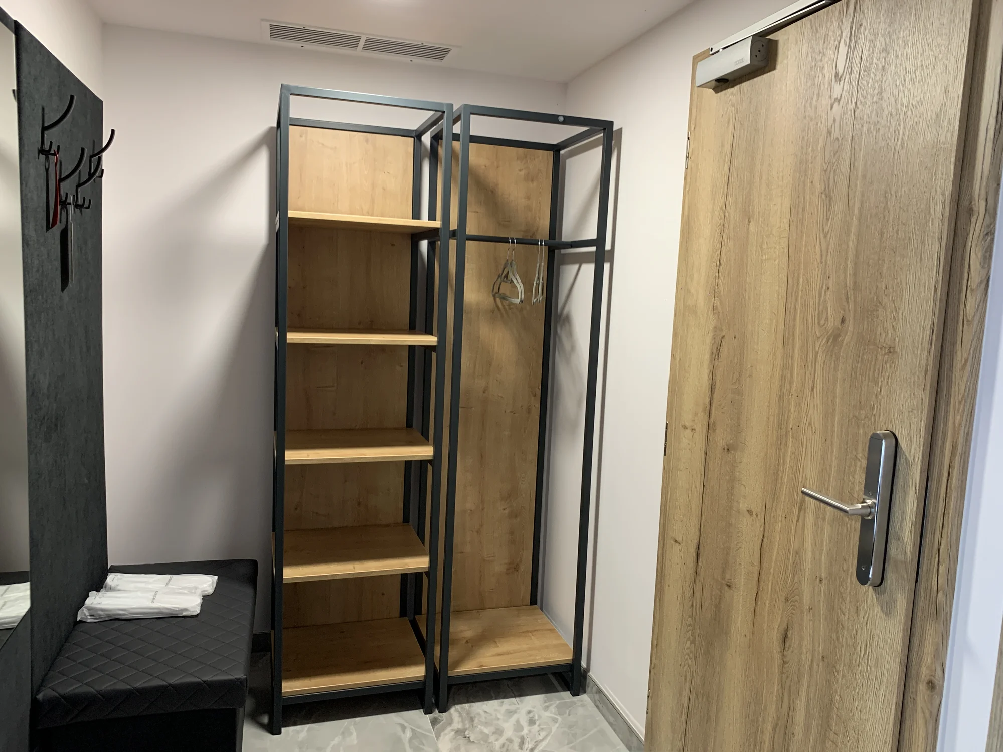 Pobyt v Brandýse nad Labem: moderní hotel i včetně snídaní na pokoj