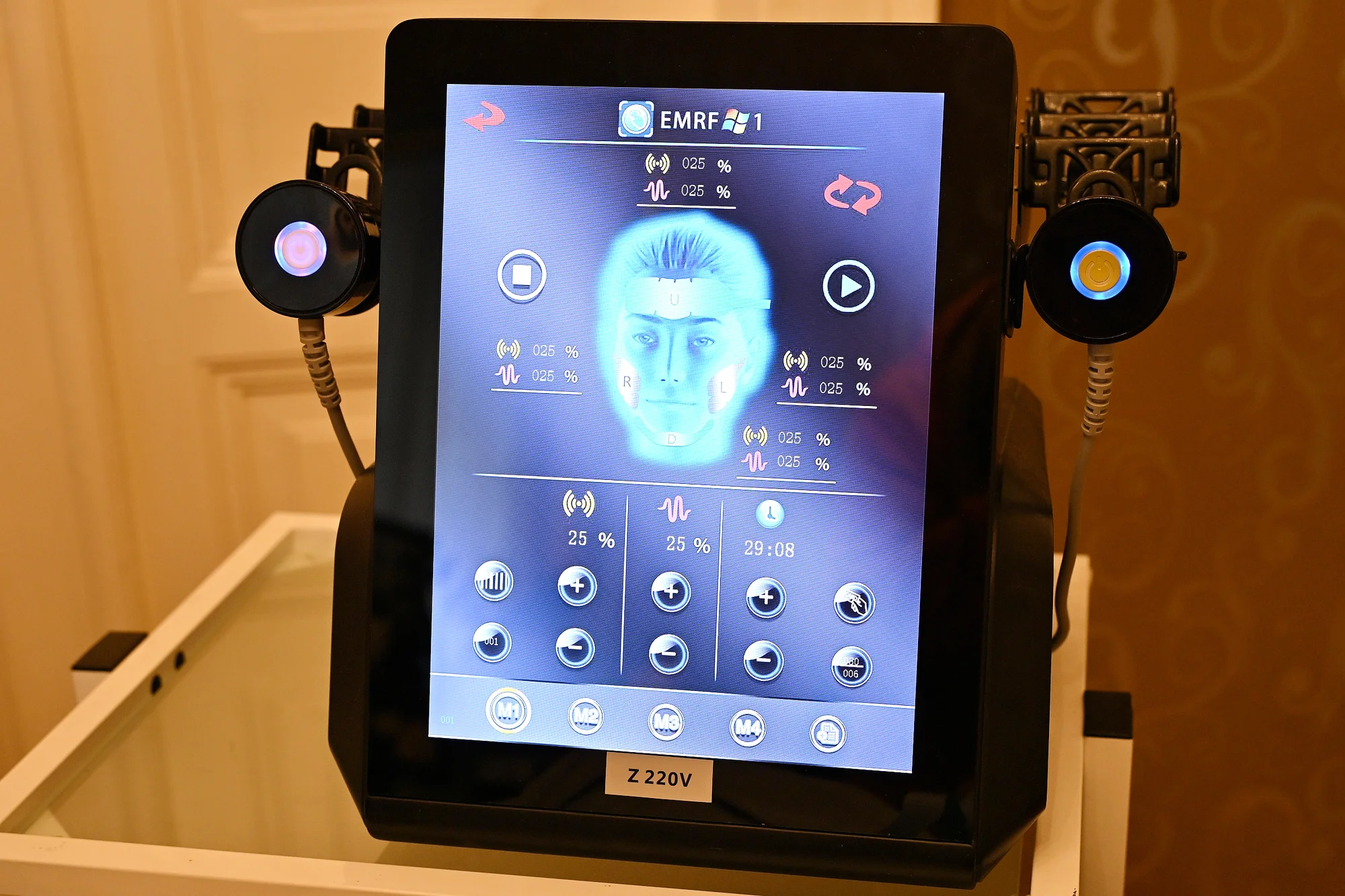Omládněte o pár let: neinvazivní účinný lifting CPT Thermage nebo EMfacelift