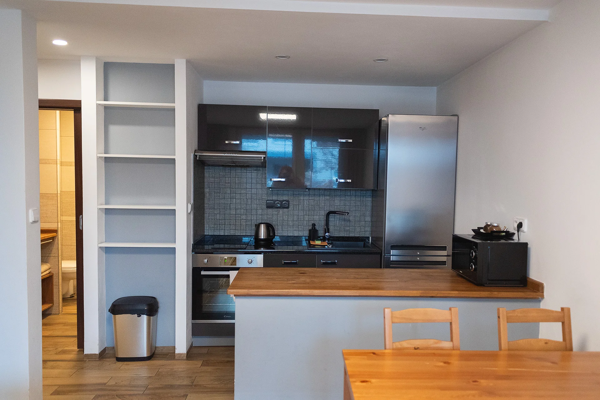 Pohoda a relax v Praze: moderní apartmány u Velké Chuchle, snídaně, wellness