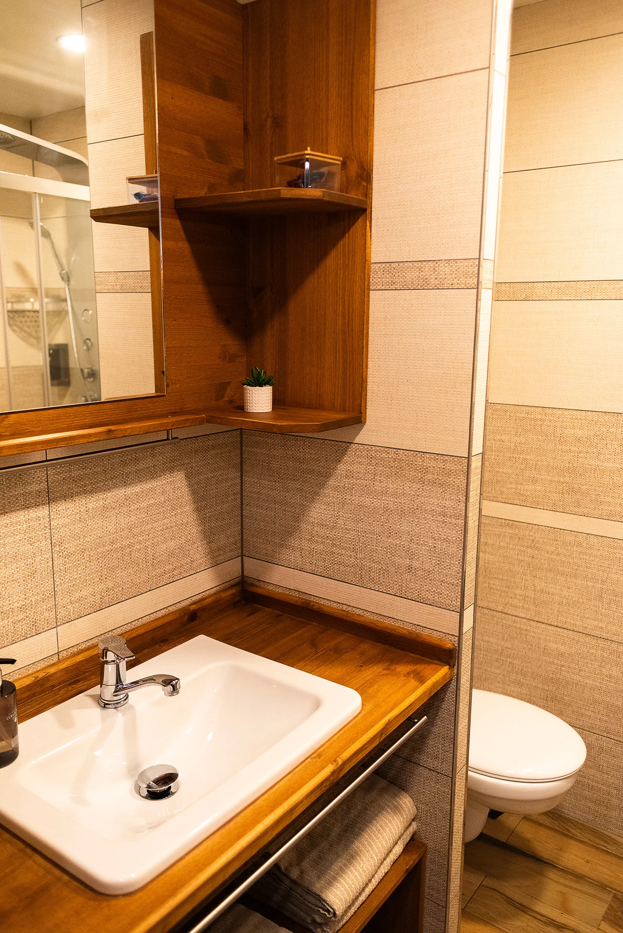 Pohoda a relax v Praze: moderní apartmány u Velké Chuchle, snídaně, wellness