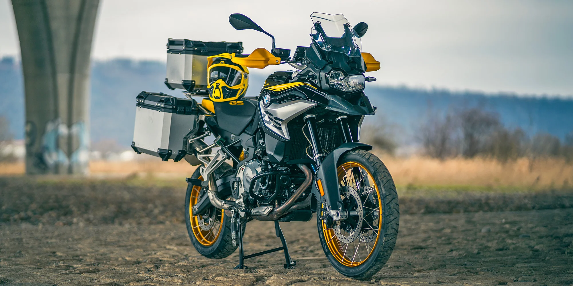 Pronájem motorky BMW na 1 den nebo celý týden i s možností příslušenství