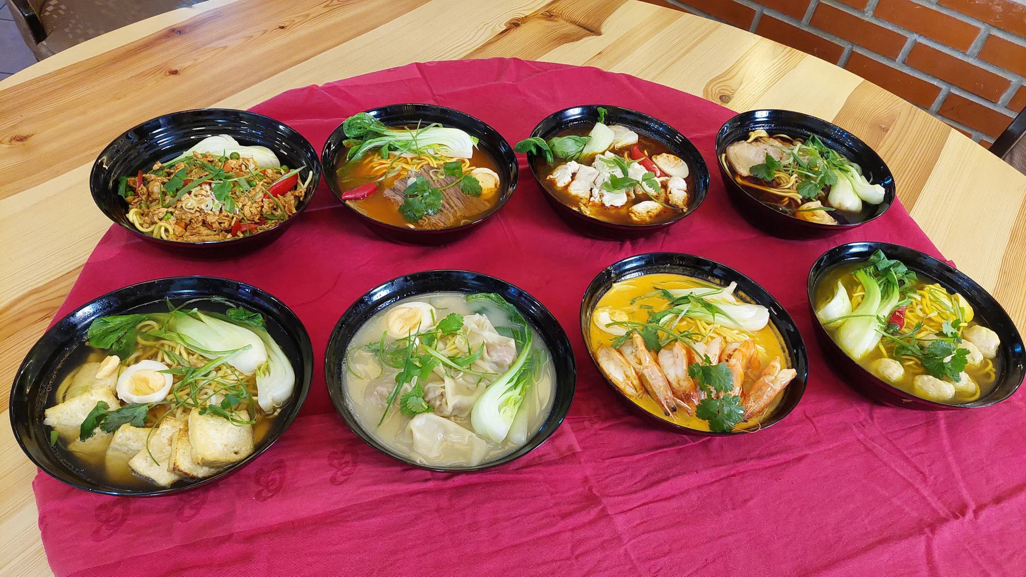 Ramen dle výběru pro jednoho či dva: s tofu, kuřecím i hovězím či mořskými plody