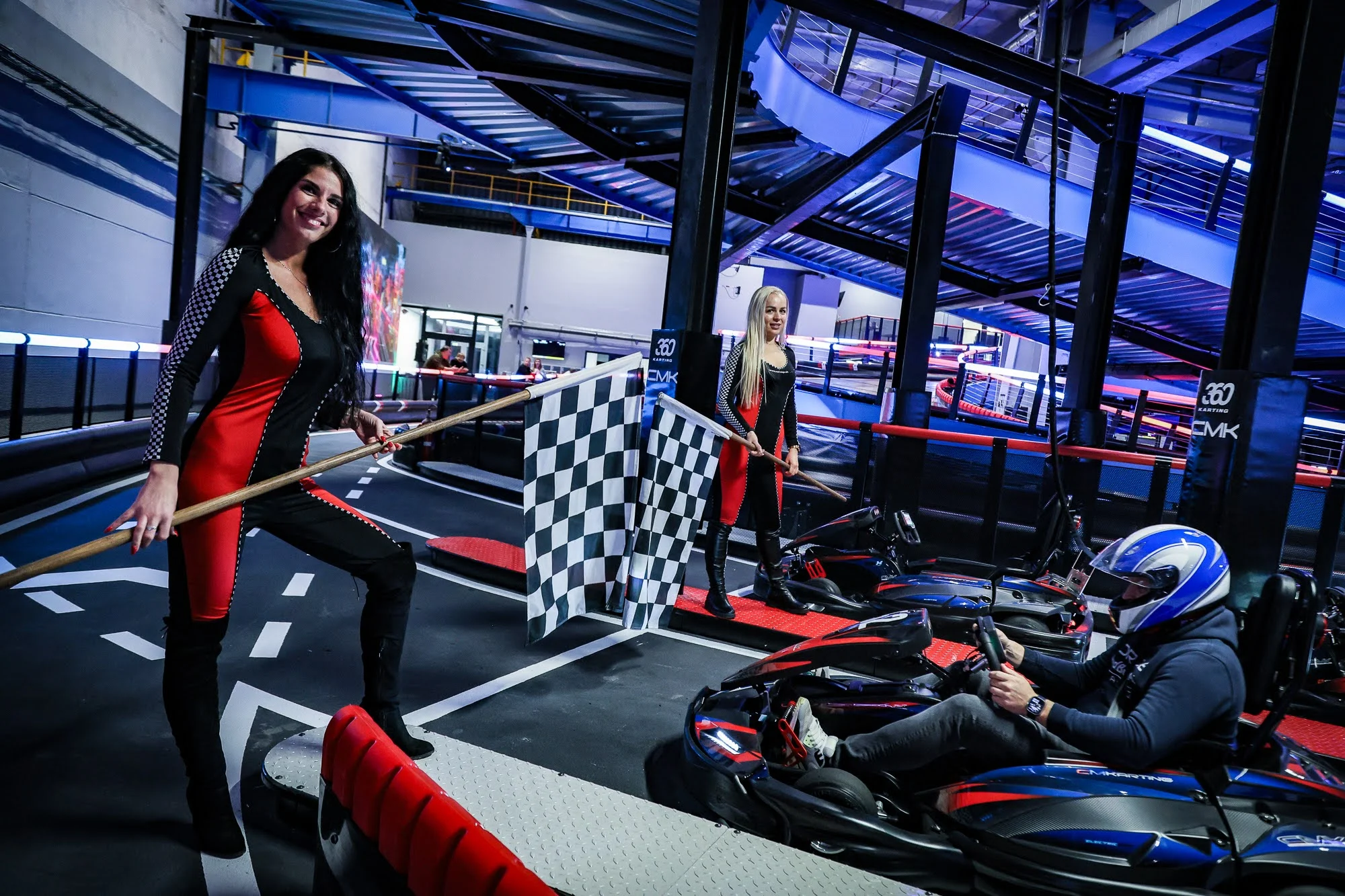 Game of Karts: závod plný akce, volant jako ve formuli a soupeř v zaměřovači
