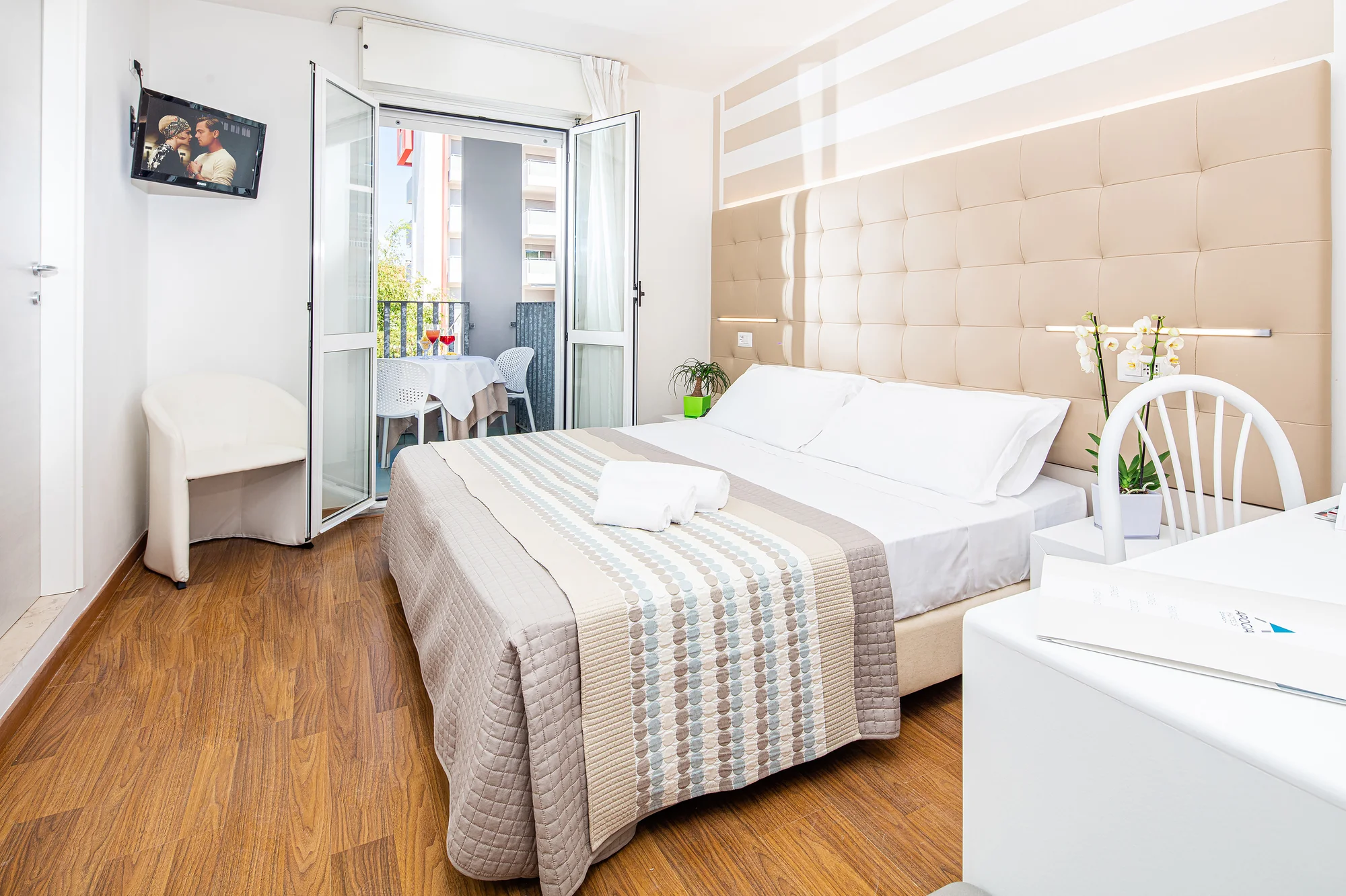 Lignano Sabbiadoro: 4* hotel u pláže se snídaní či polopenzí, bazén a vířivka
