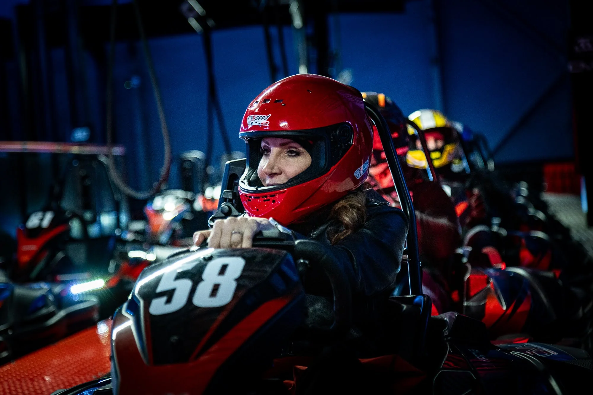 Game of Karts: závod plný akce, volant jako ve formuli a soupeř v zaměřovači