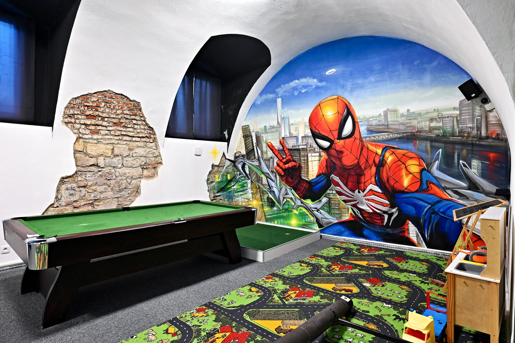 Indoor minigolf na Andělu: 18 jamek a neomezené hraní pro děti i dospělé