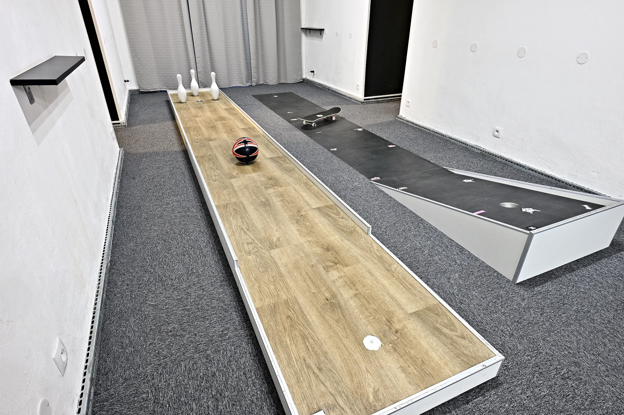 Indoor minigolf na Andělu: 18 jamek a neomezené hraní pro děti i dospělé