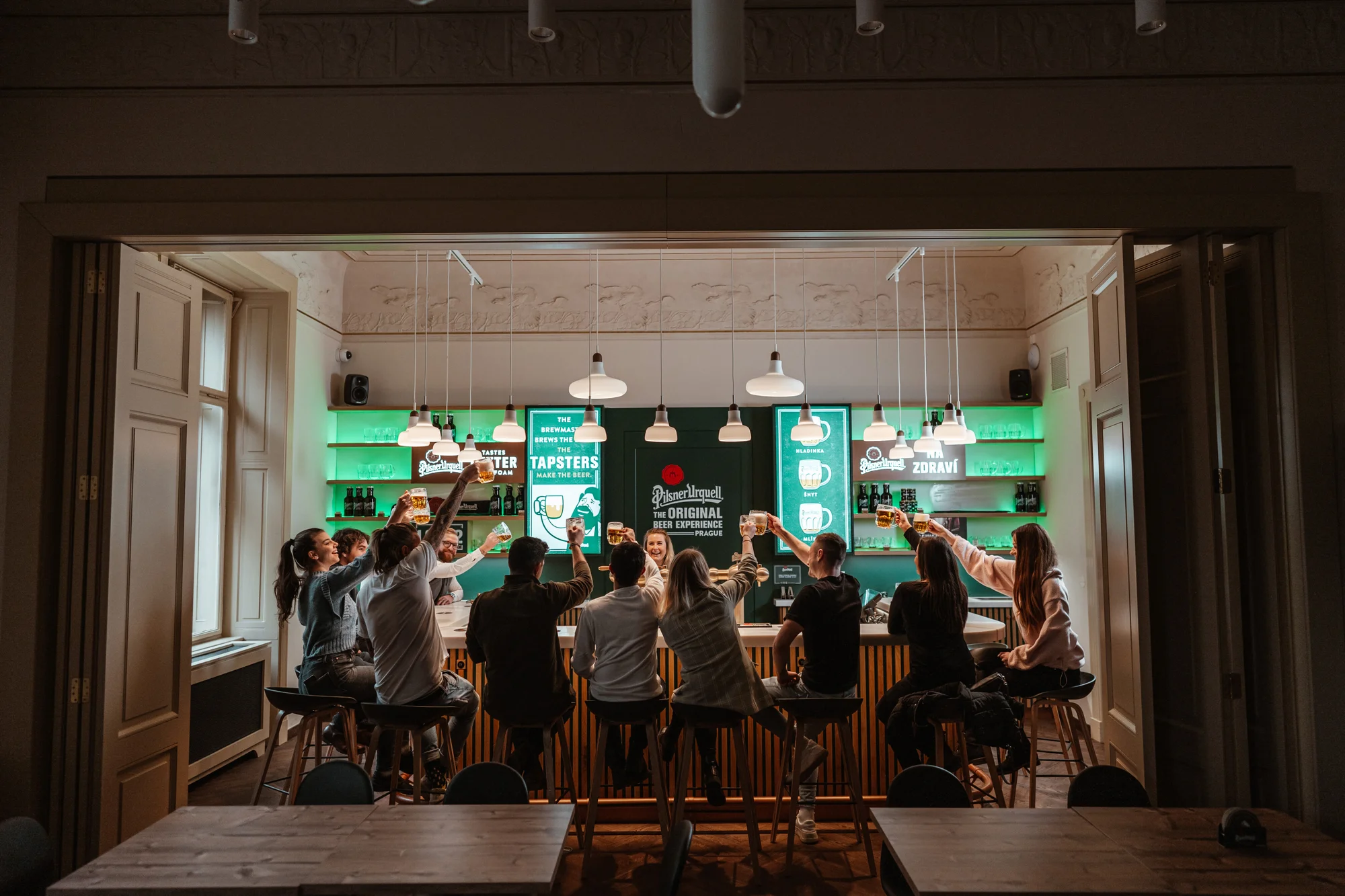 Staňte se mistrem výčepu: škola čepování v Pilsner Urquell Experience v Praze
