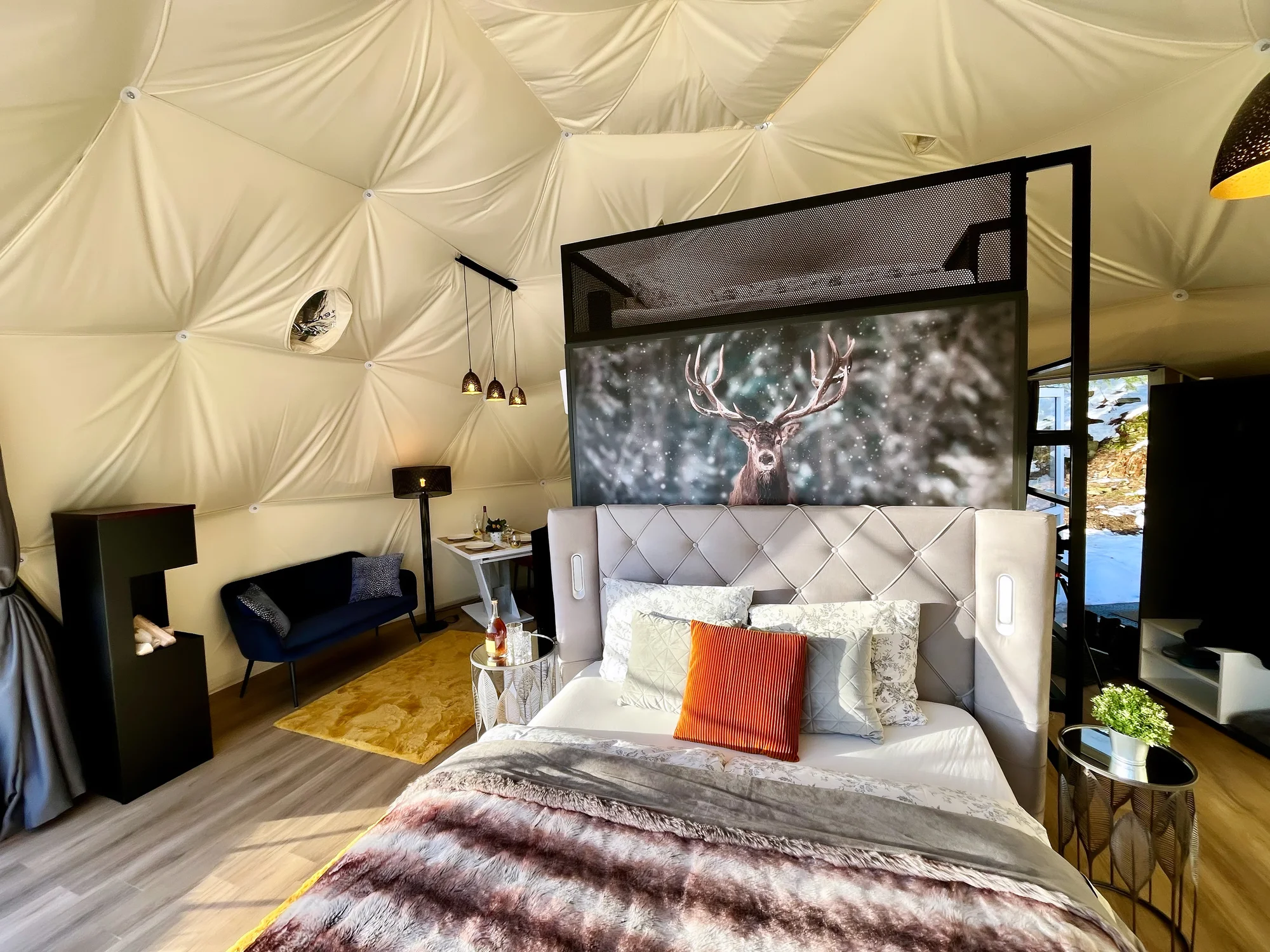 Pobyt ve Špindlerově Mlýně: moderní glampingový stan i privátní infrasauna