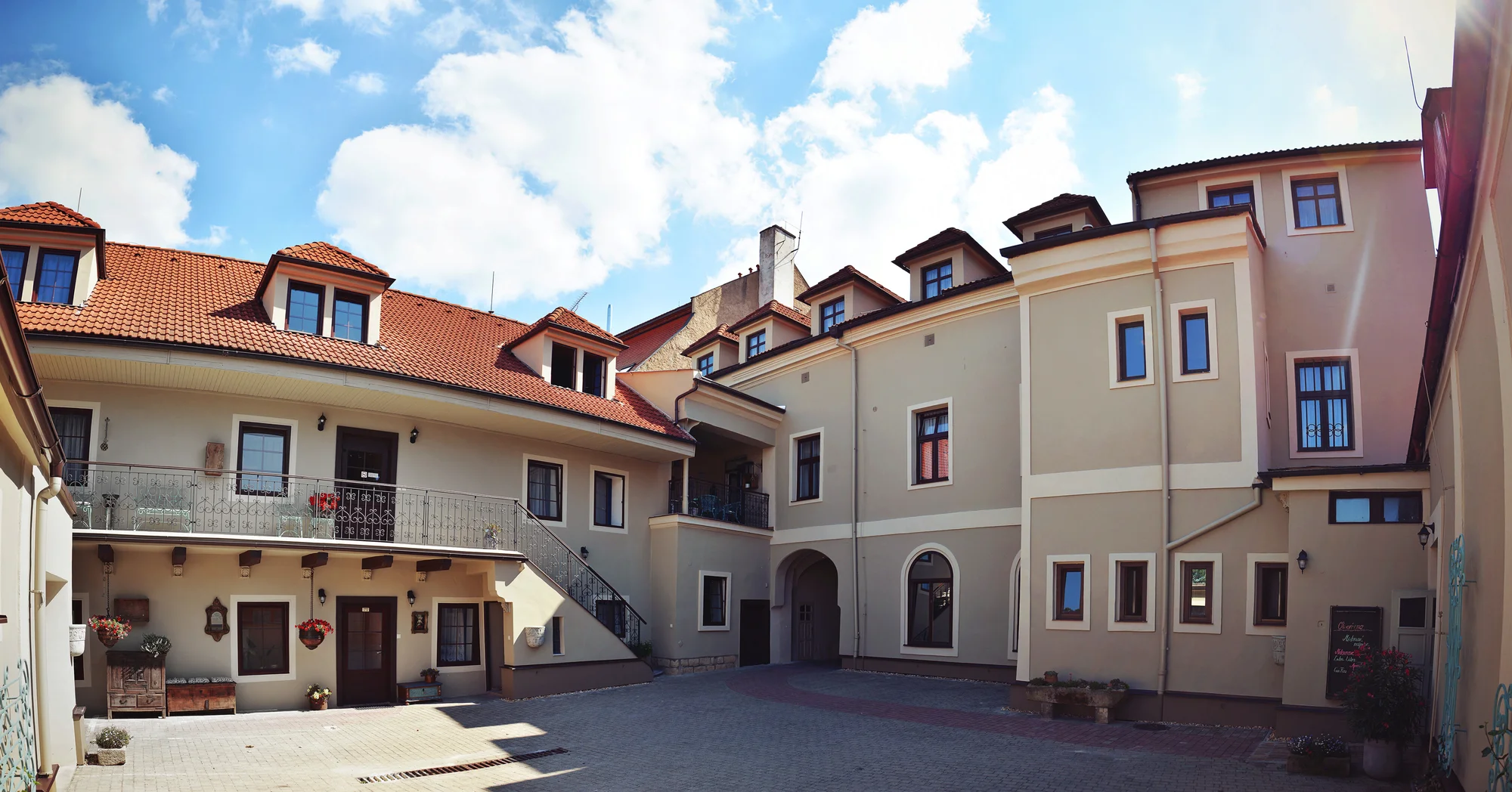 Český ráj to na pohled: hotel v historickém centru Mladé Boleslavi, snídaně, výlety