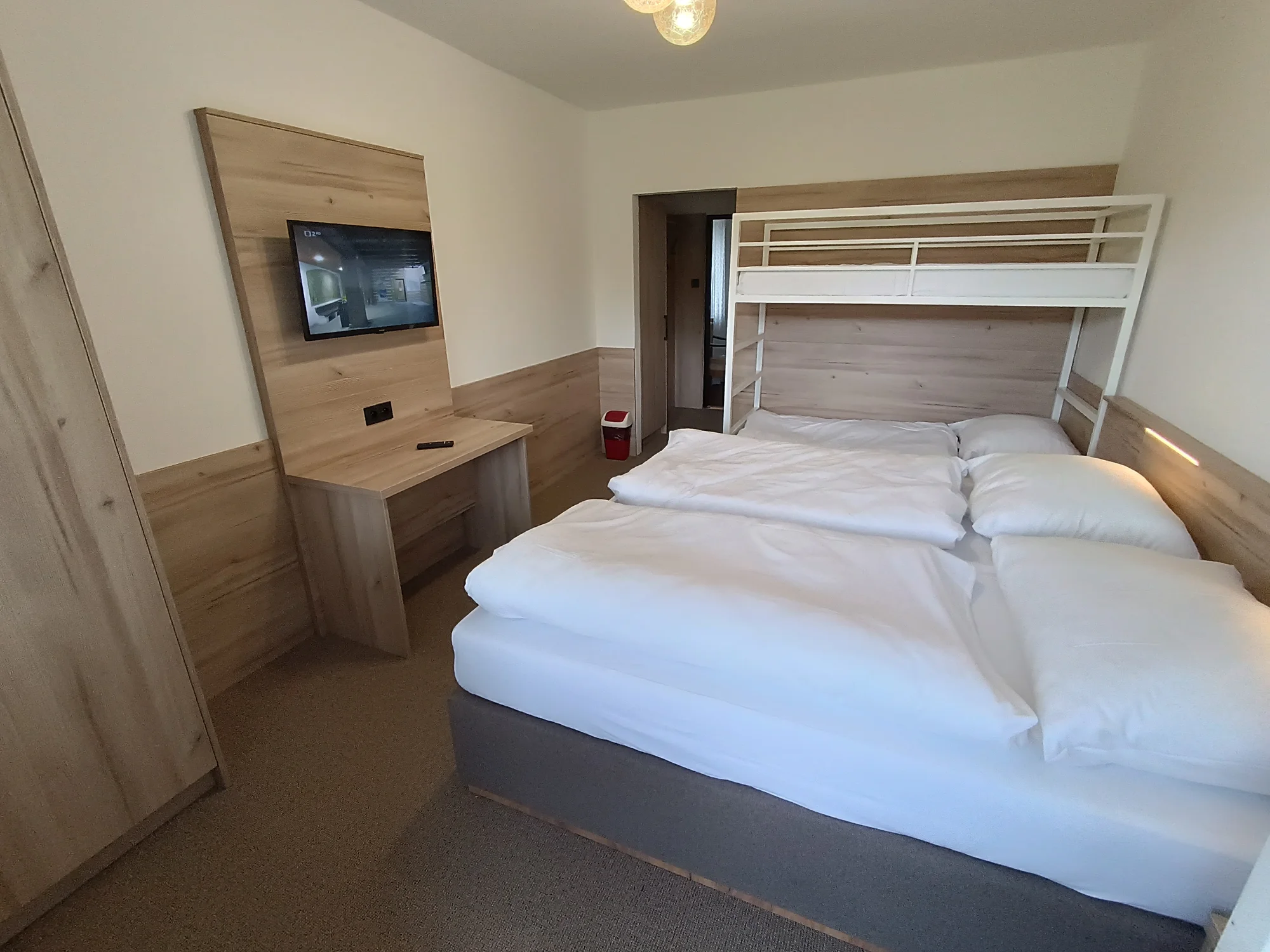Dovolená v Horní Bečvě se snídaní: hotel blízko přehrady, turistických tras a sjezdovek