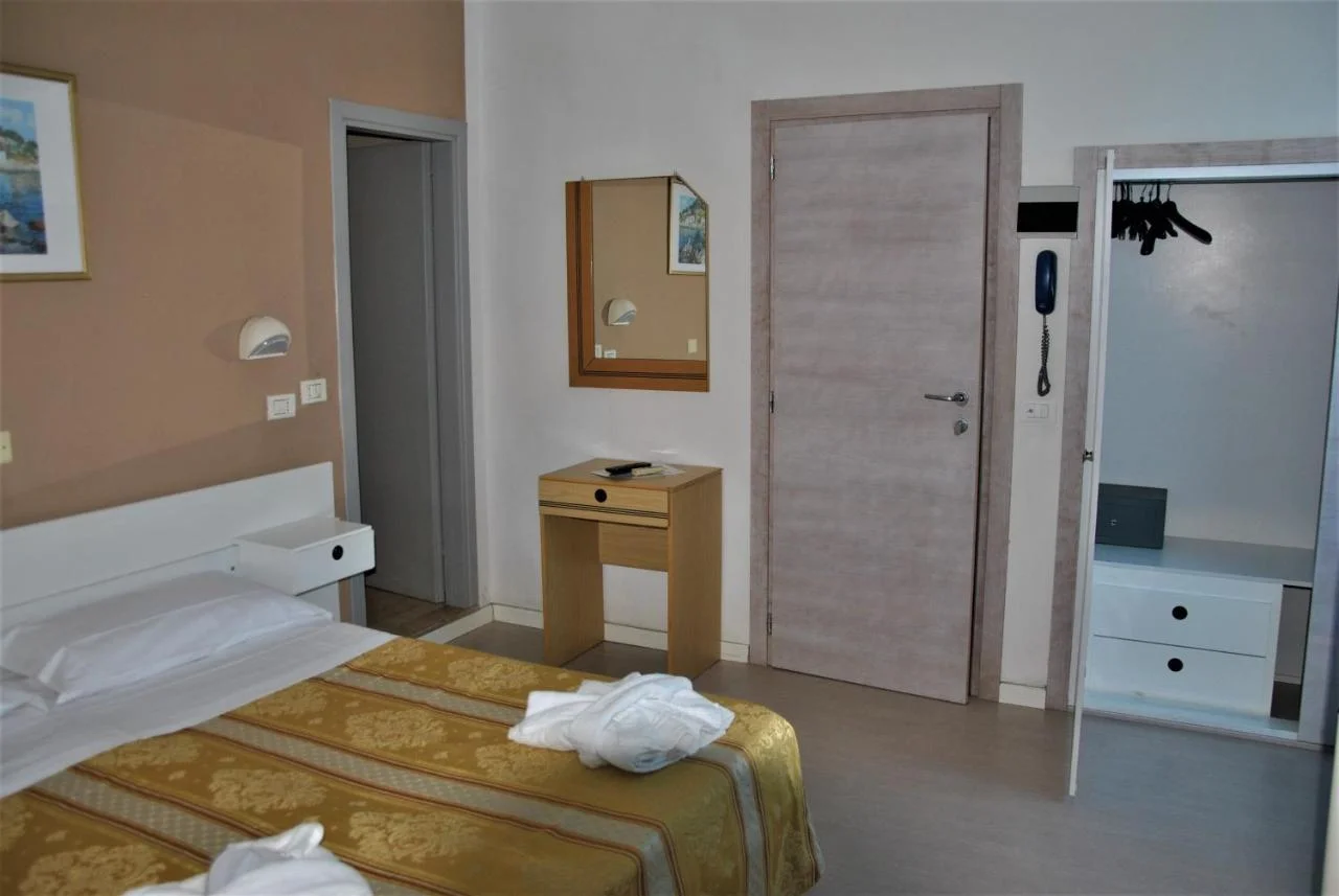 3* hotel v Rimini u moře: snídaně, polopenze či plná penze