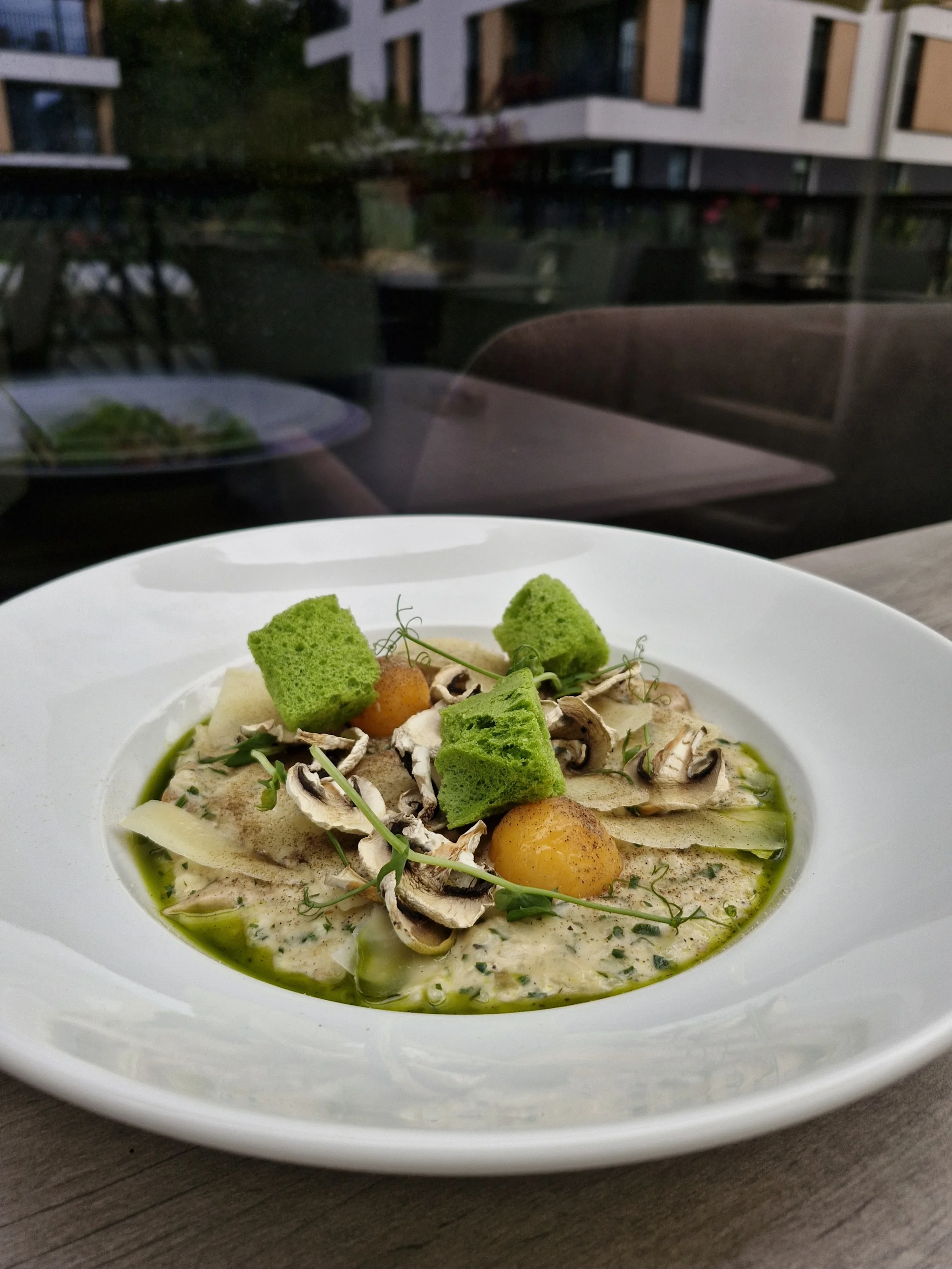 Voucher až na 500 PLN na cokoliv v moderní restauraci Vislow Resort ve Visle